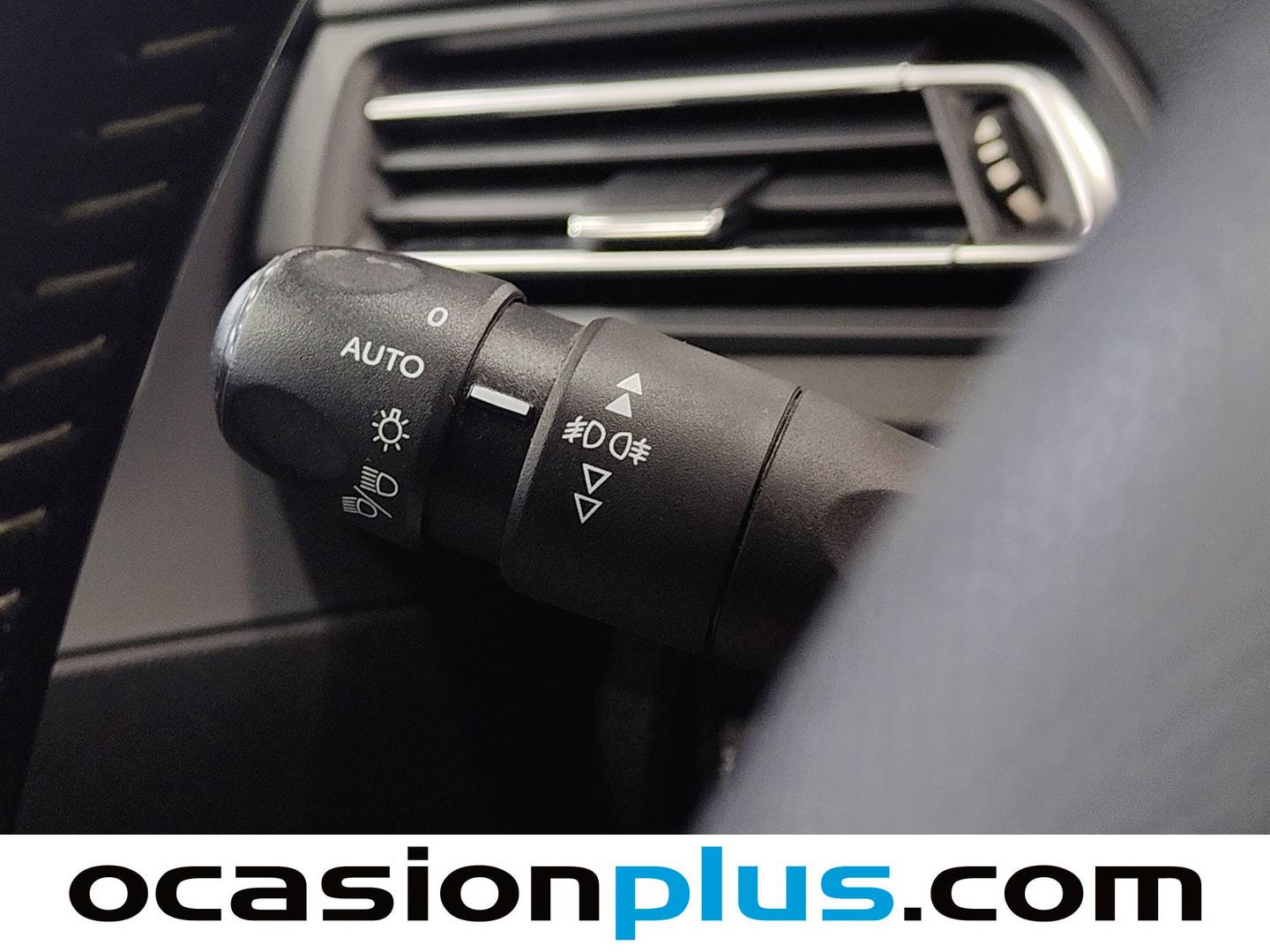 Equipamiento del Peugeot 308 Peugeot 308 BlueHDi 100 Style (100 CV)