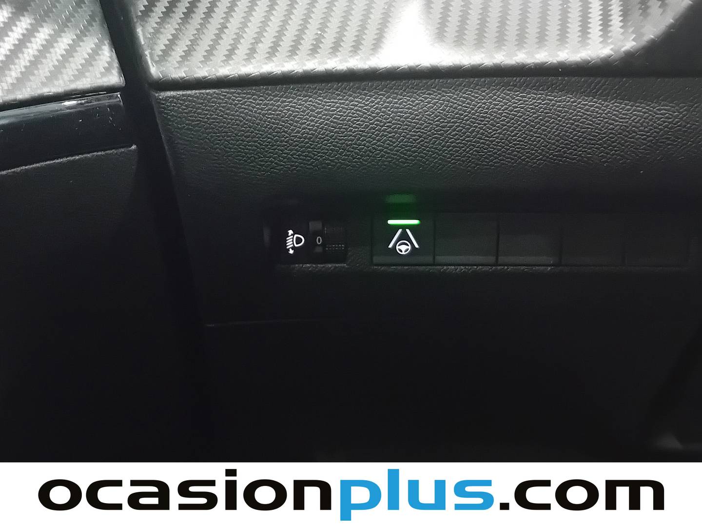 Foto Peugeot 2008 Peugeot 2008 Allure Hybrid eDCS6 (136 CV)