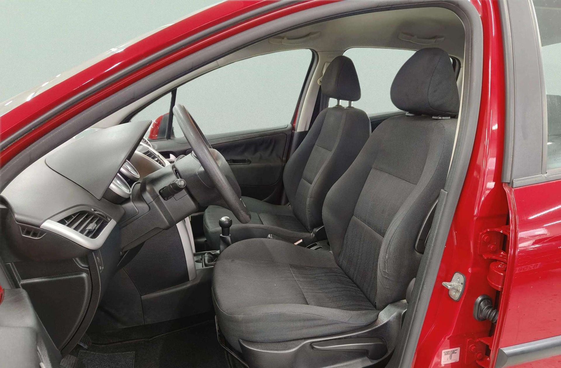 Peugeot 207 1.4 Urban - foto 8