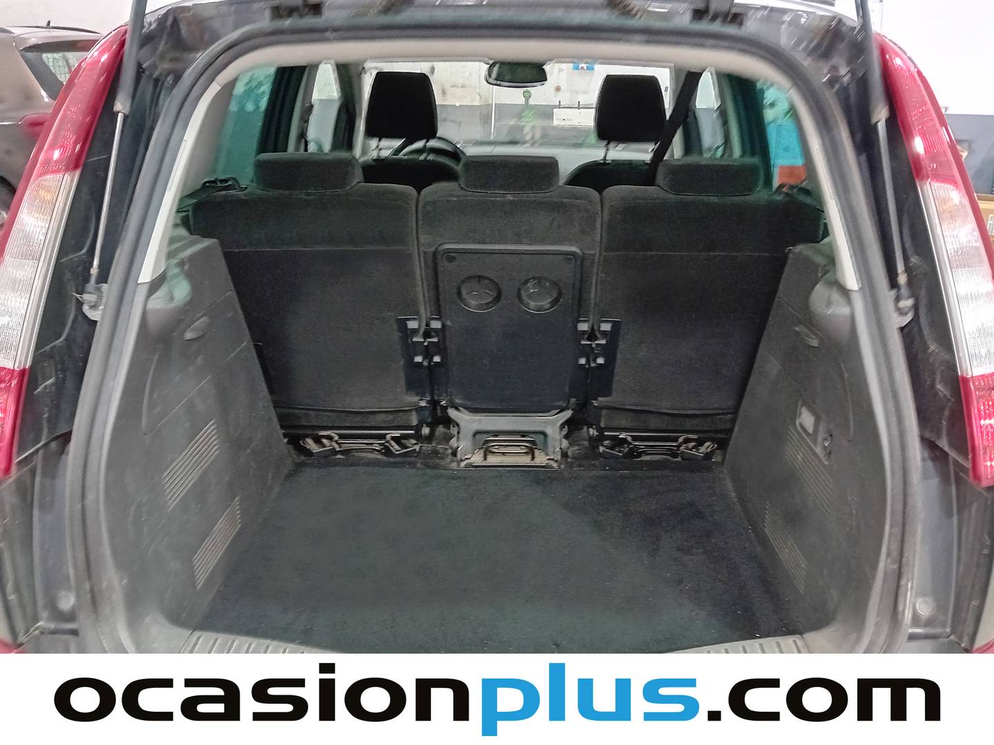 Fotos maletero Ford Focus C-MAX Ford Focus C-Max 2.0 TDCi Ghia (136 CV)