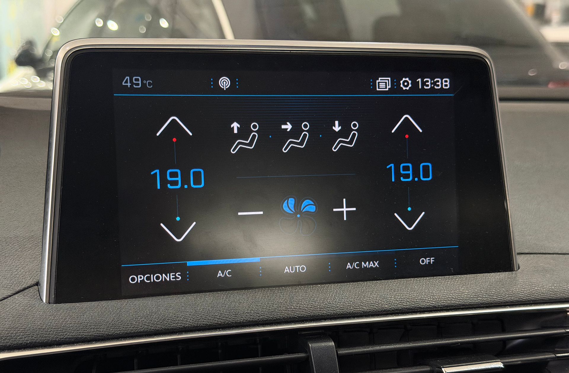 Peugeot 5008 PureTech 130 Allure - foto 33