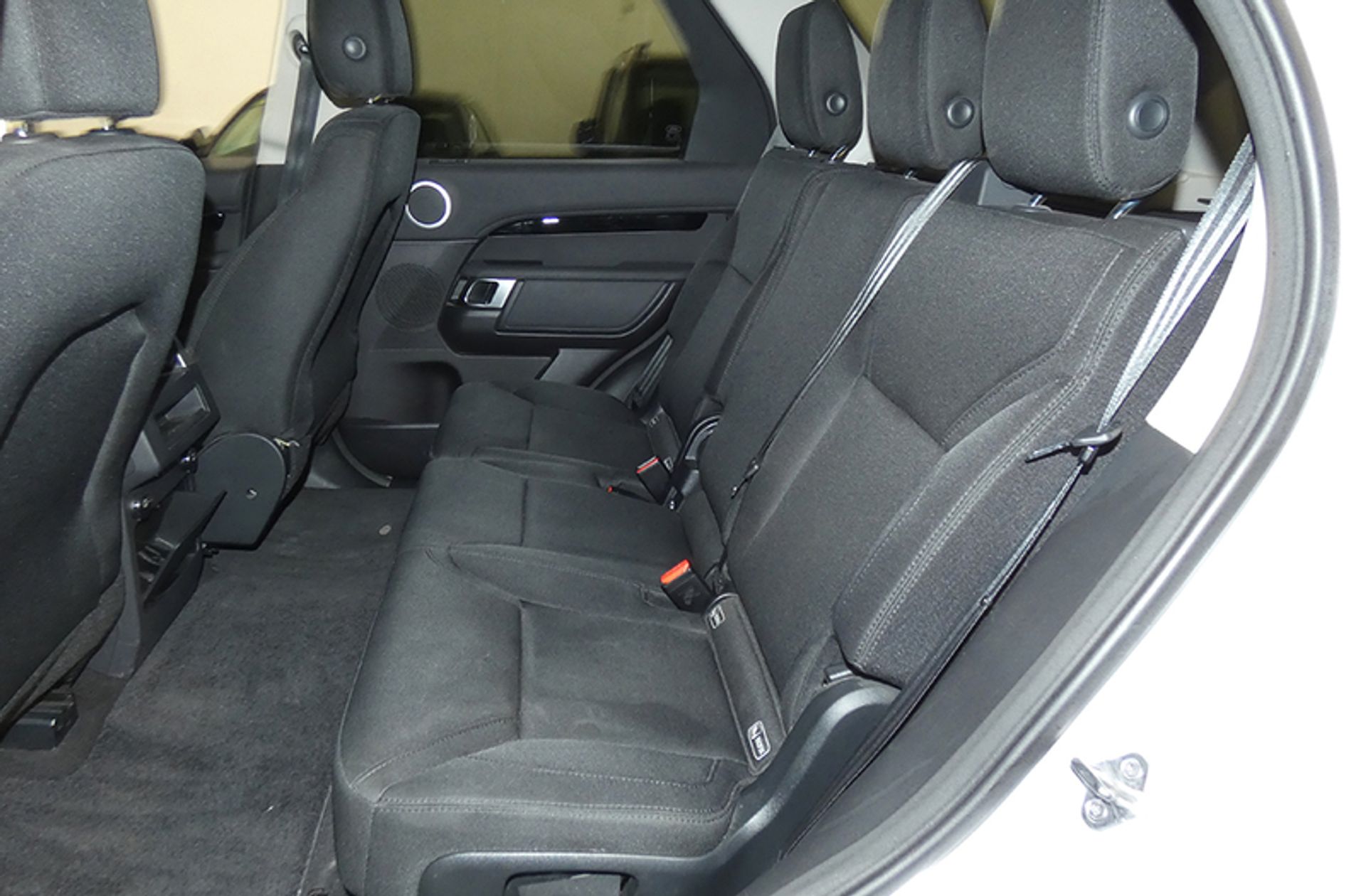 Land Rover Discovery 3.0 TD6 SE 4x4 - foto 11
