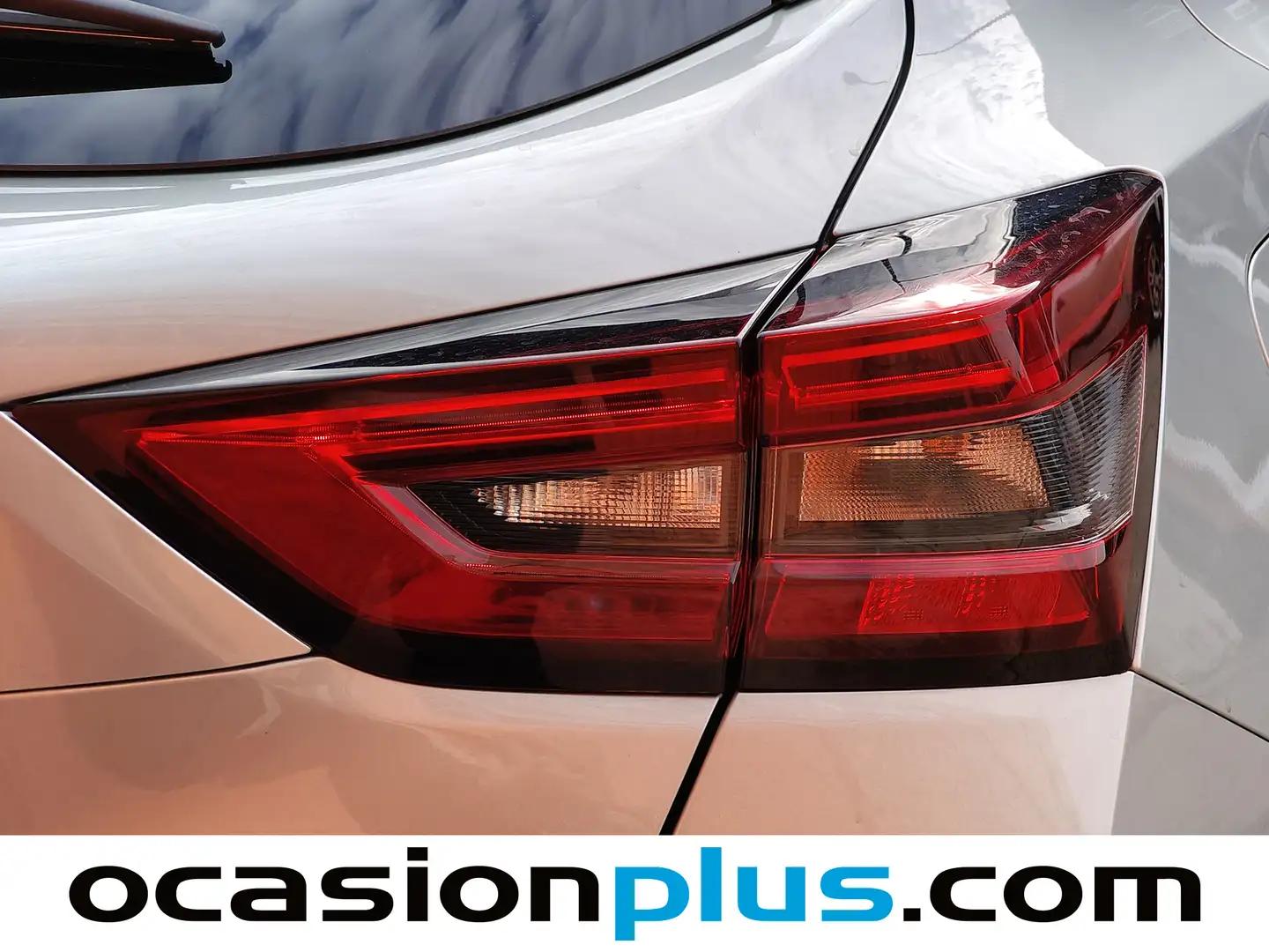 Foto Nissan JUKE Nissan Juke DIG-T N-Connecta 4x2 DCT  (114 CV)