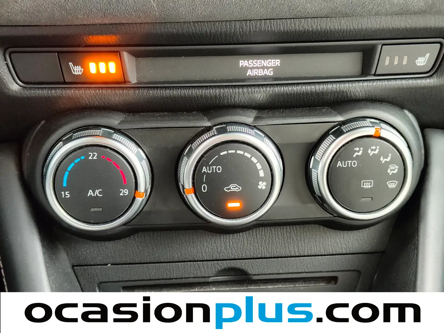 Foto Mazda CX-3 Mazda CX-3 2.0 G Zenith White 2WD AT (121 CV)