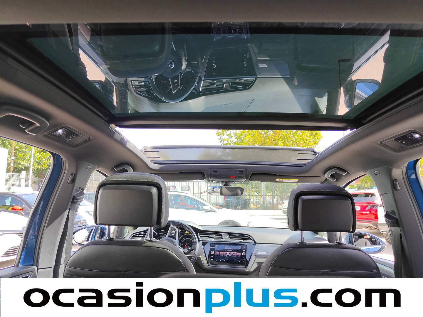 Extras y acabados del Volkswagen Touran Volkswagen Touran Sport 2.0 TDI (150 CV) DSG R-Line