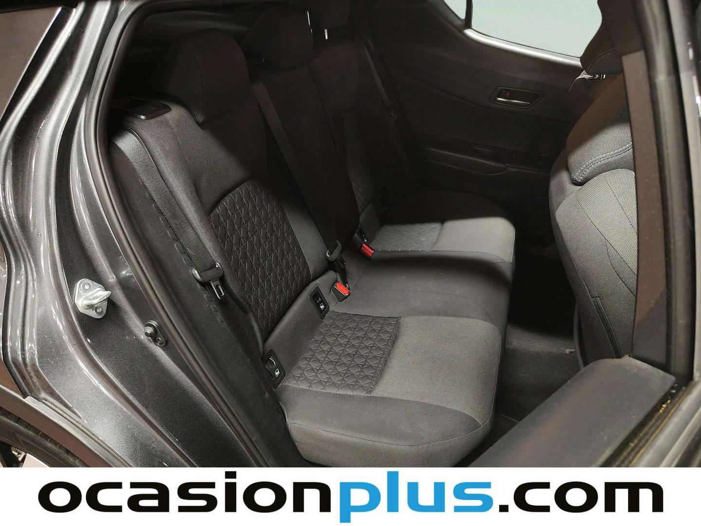 Foto asientos traseros Toyota C-HR Toyota C-HR 1.8 125H Advance (122 CV)