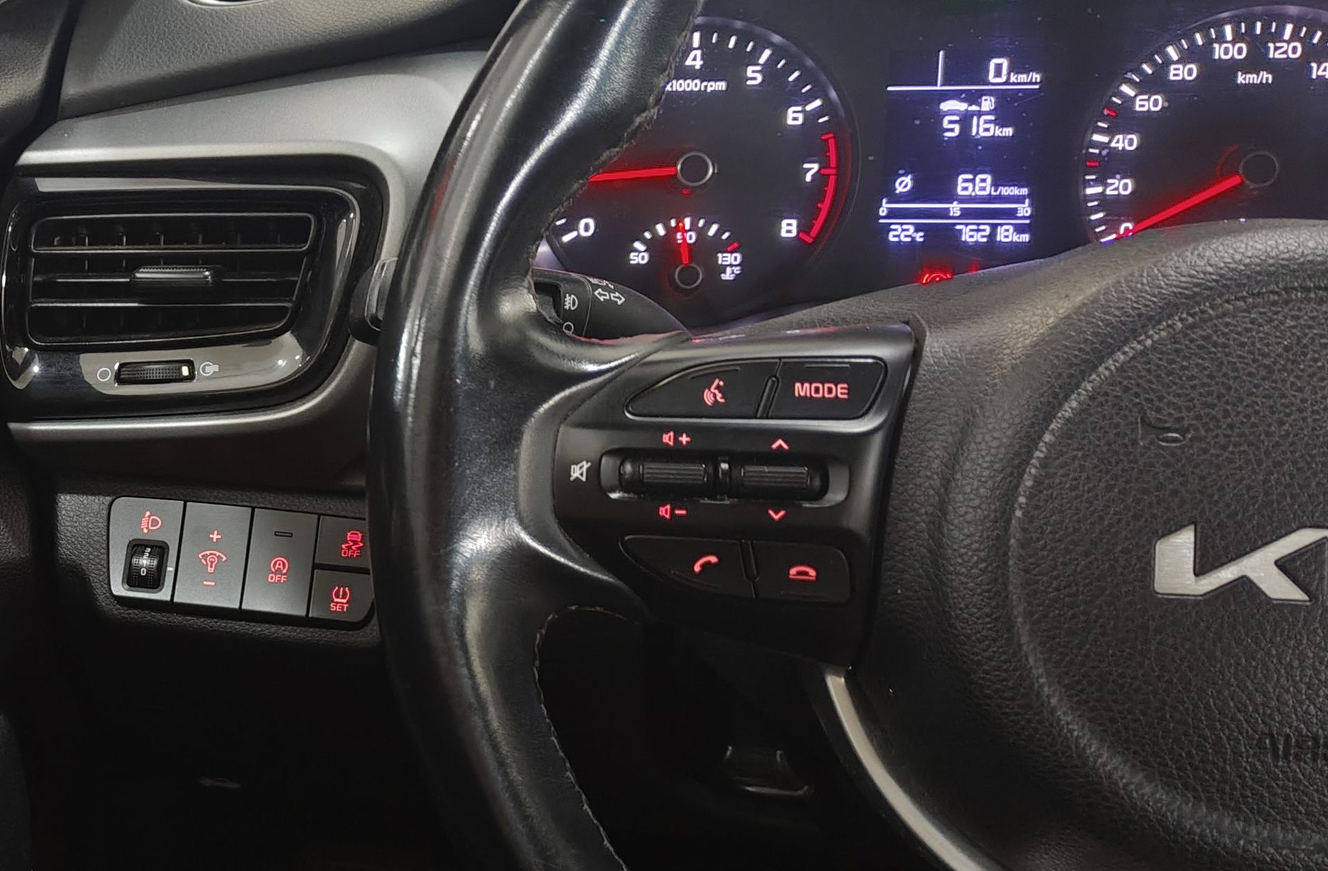 Kia Stonic 1.0 T-GDi Concept - foto 25