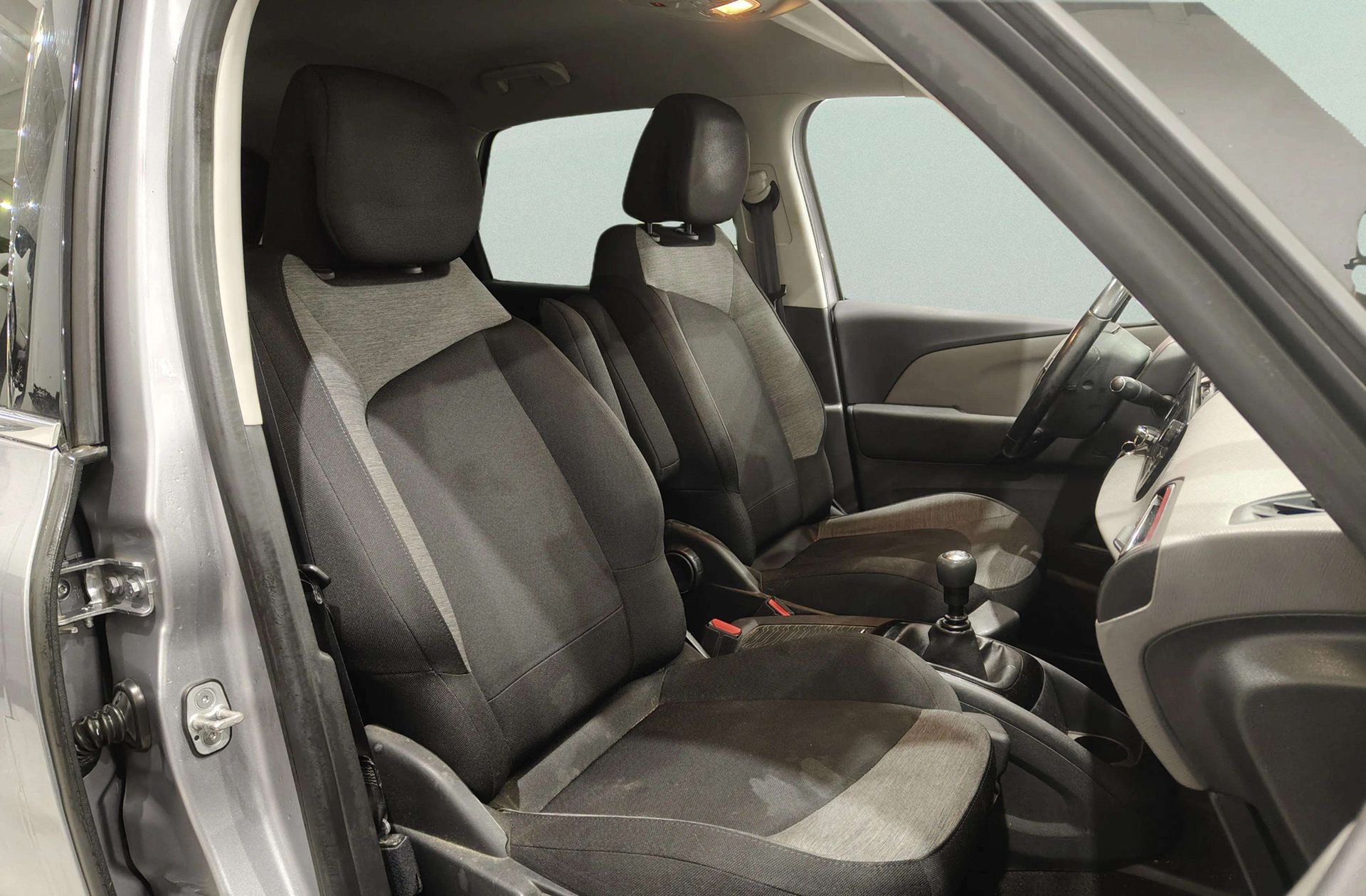 Citroën C4 Picasso PureTech 130 Feel - foto 19