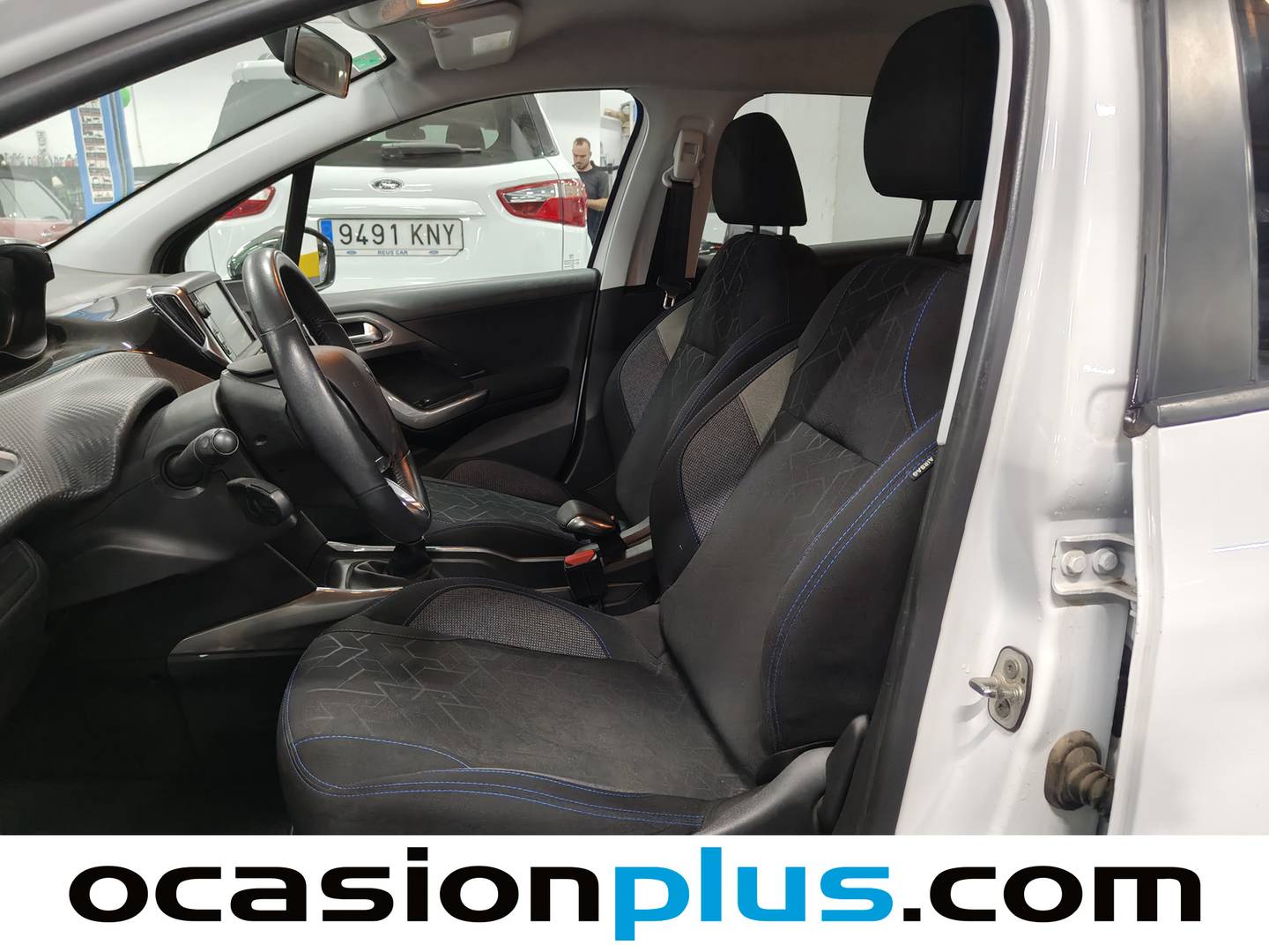 Foto asientos delanteros Peugeot 2008 Peugeot 2008 BlueHDi 100 S&S Style (100 CV)