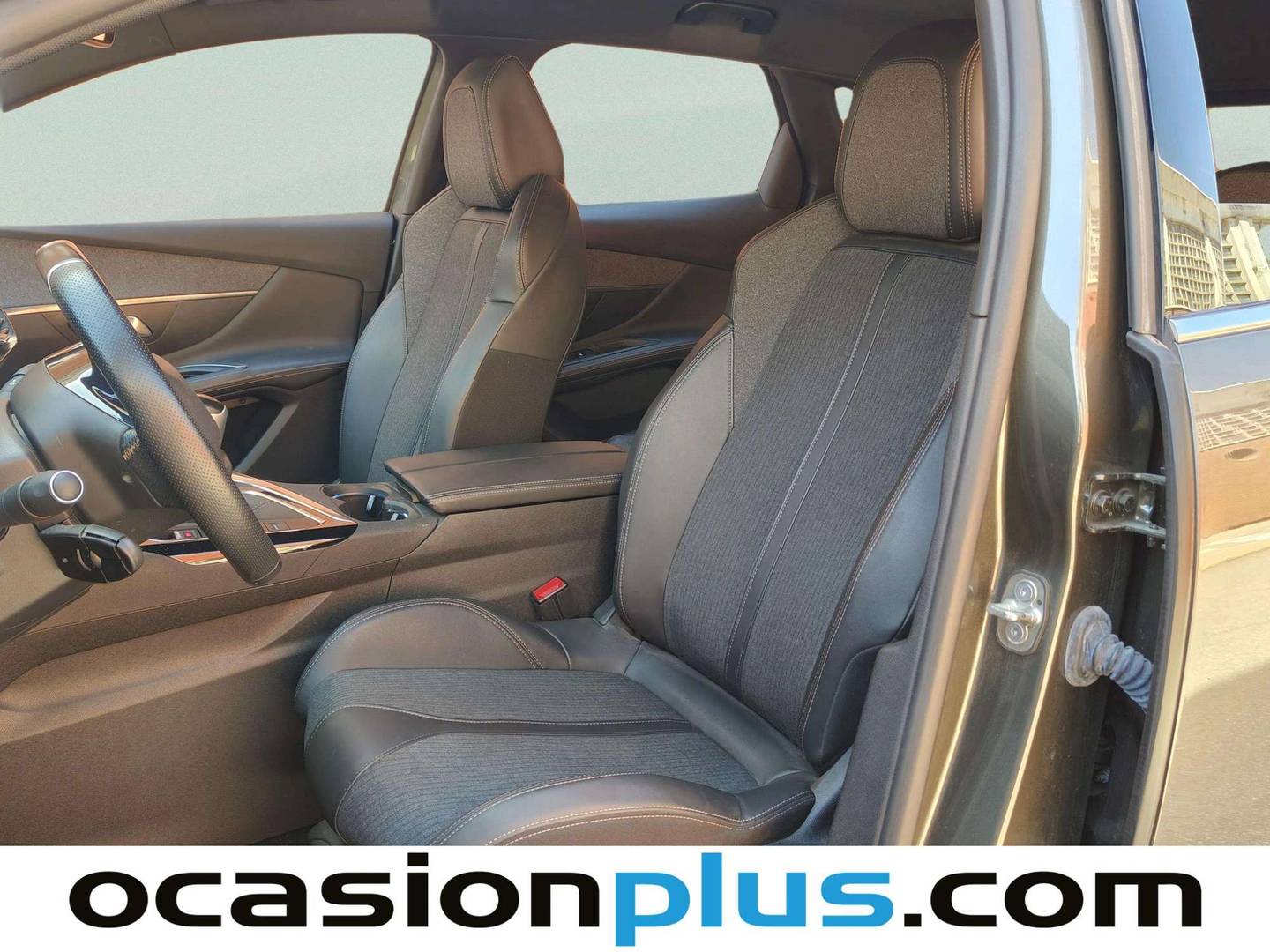 Foto asientos delanteros Peugeot 3008 Peugeot 3008 PureTech 130 S&S GT Line (130 CV)