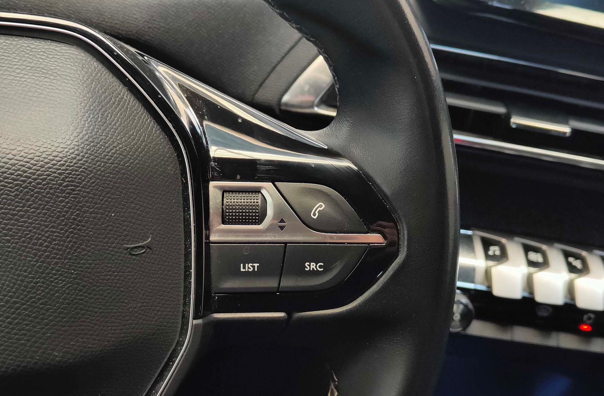 Peugeot 3008 PureTech 130 Allure Pack - foto 27
