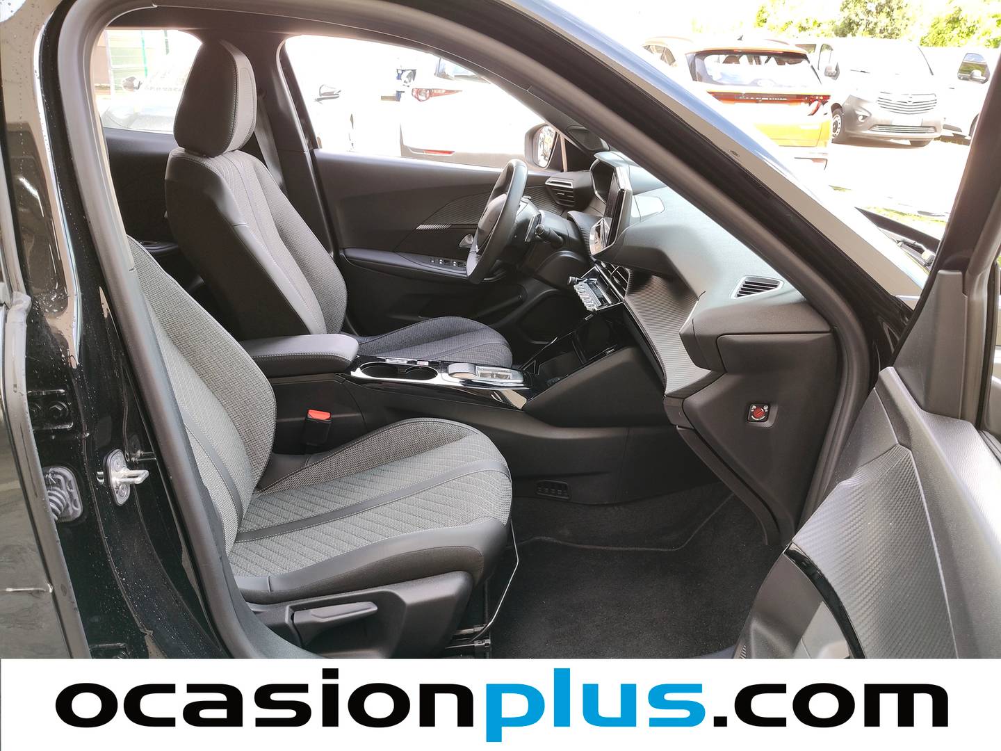 Peugeot 2008 Peugeot 2008 Allure Hybrid eDCS6 (136 CV) km 0