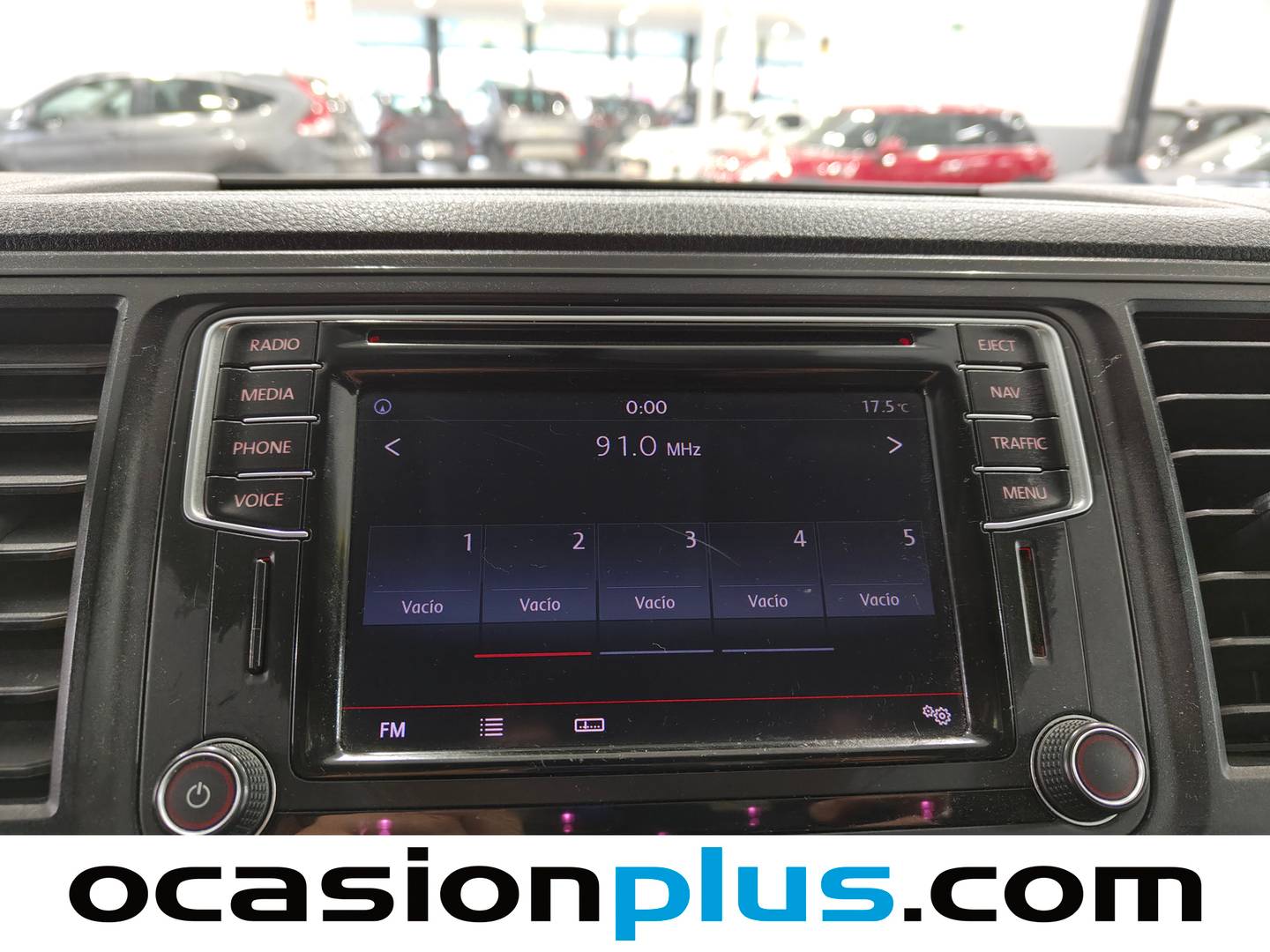 Volkswagen Caravelle Volkswagen Caravelle Comfortline Batalla Corta 2.0 TDI BMT (102 CV) manual