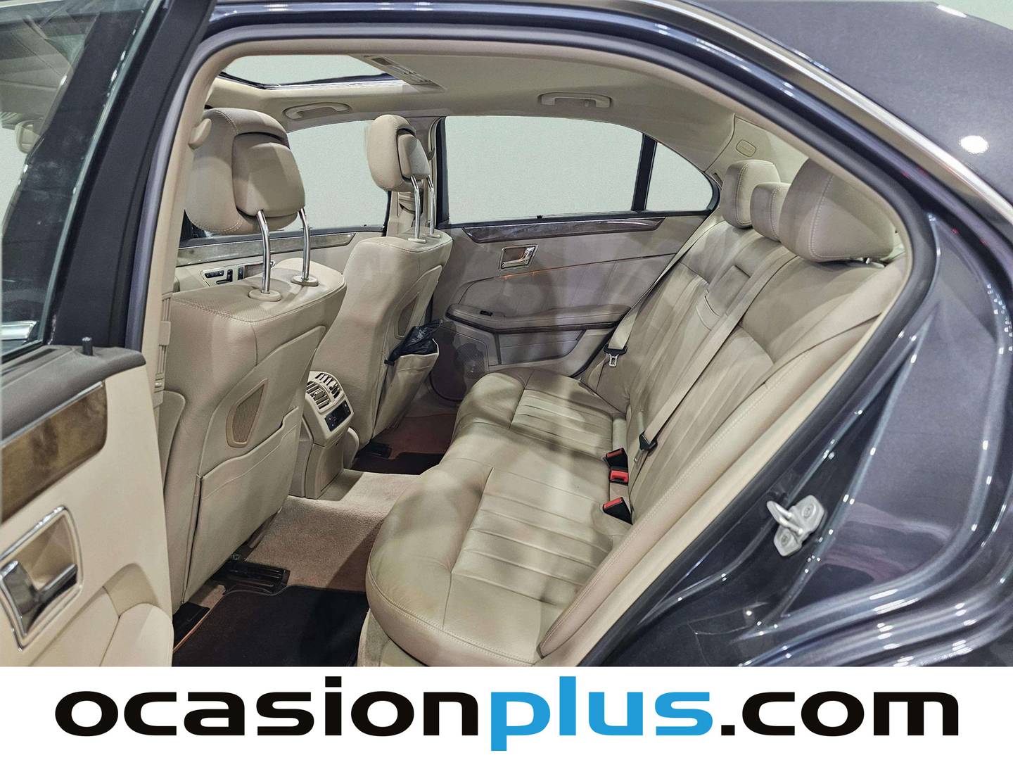 Foto asientos traseros Mercedes Clase E Mercedes Clase E 350 CGI Blue Efficiency (292 CV)