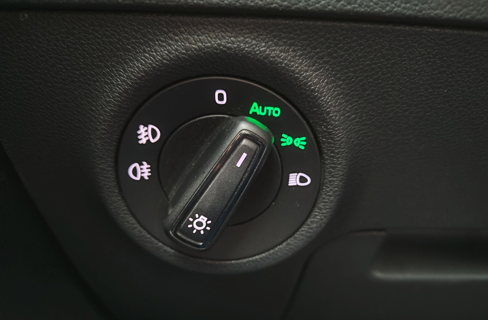 Škoda Karoq 1.0 TSI Ambition - foto 8