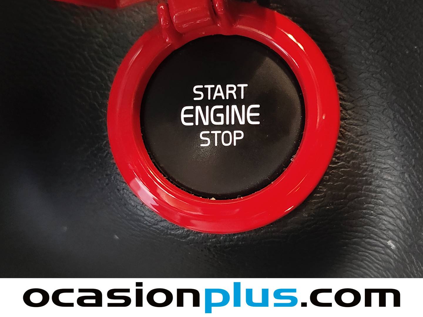 Volvo XC40 Volvo XC40 B3 Gasolina Mild hybrid Plus Dark Auto (163 CV) de segunda mano