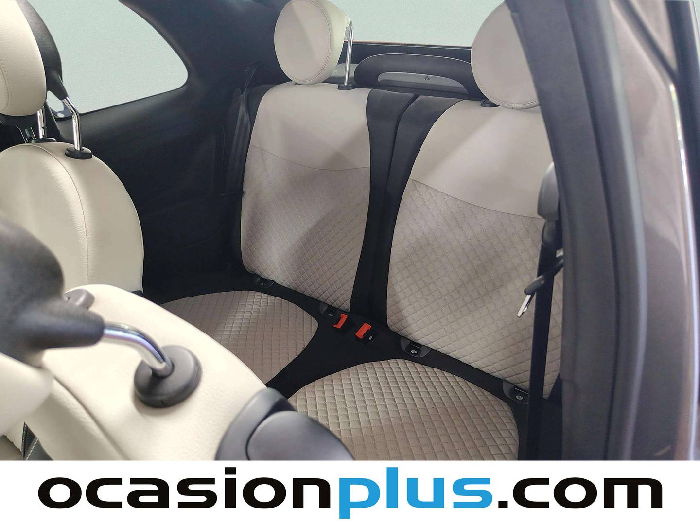 Foto asientos traseros Fiat 500C Fiat 500C 1.0 Hybrid Dolcevita (70 CV)