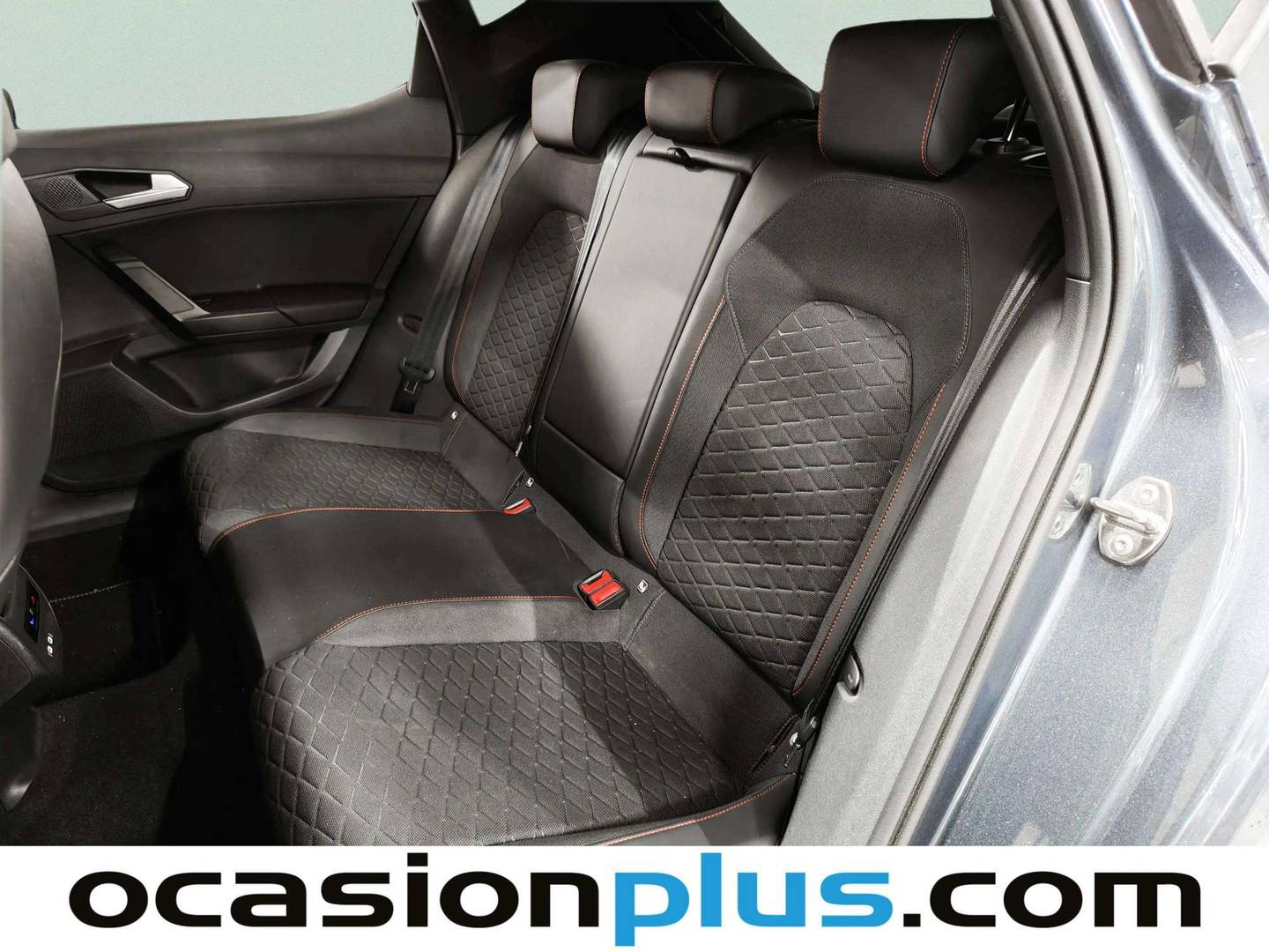 Foto asientos traseros Seat León Seat León 1.5 eTSI S&S FR Special Edition Vision DSG (150 CV)