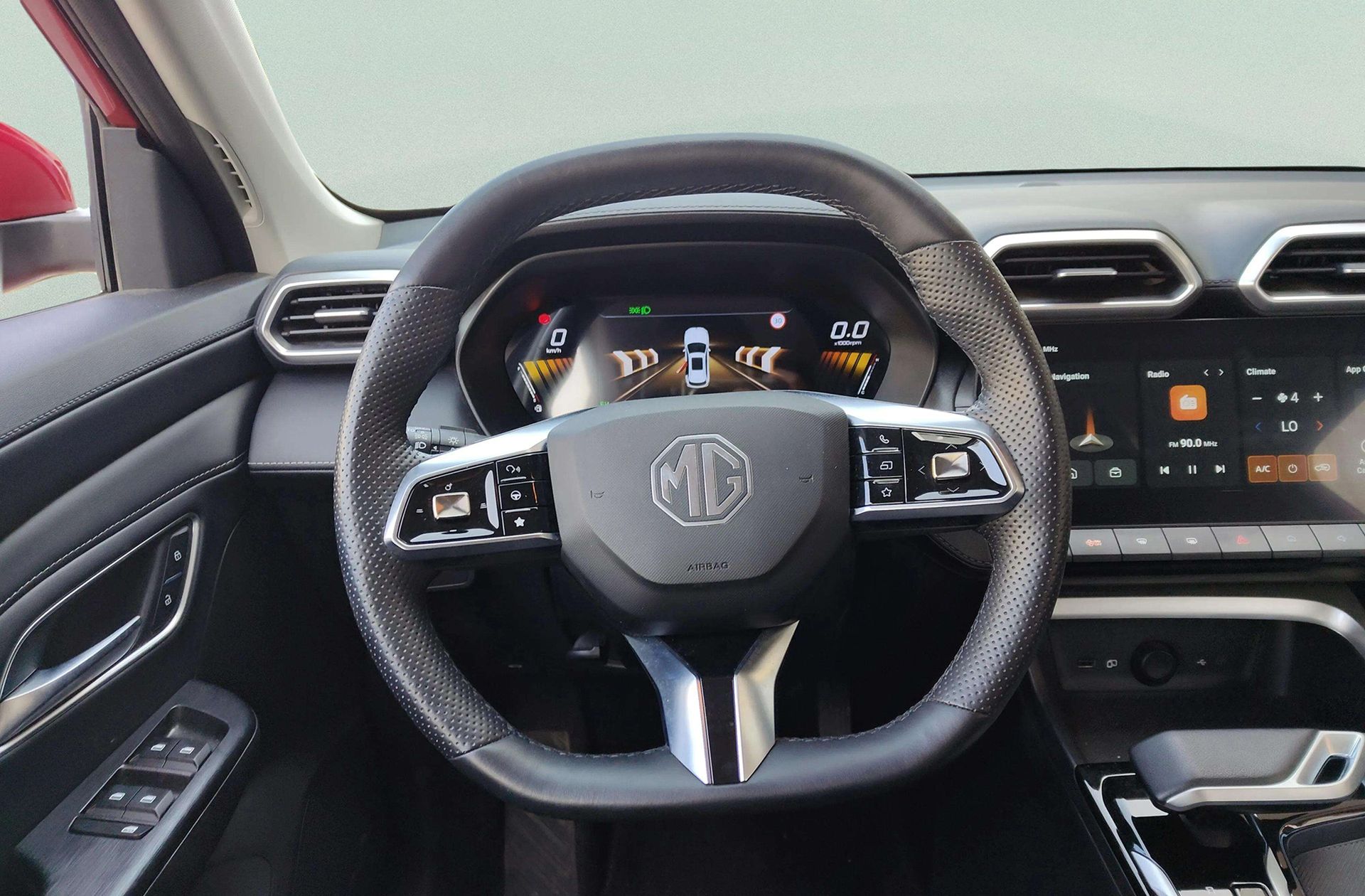 MG ZS 1.5 Hybrid+ Luxury - foto 28