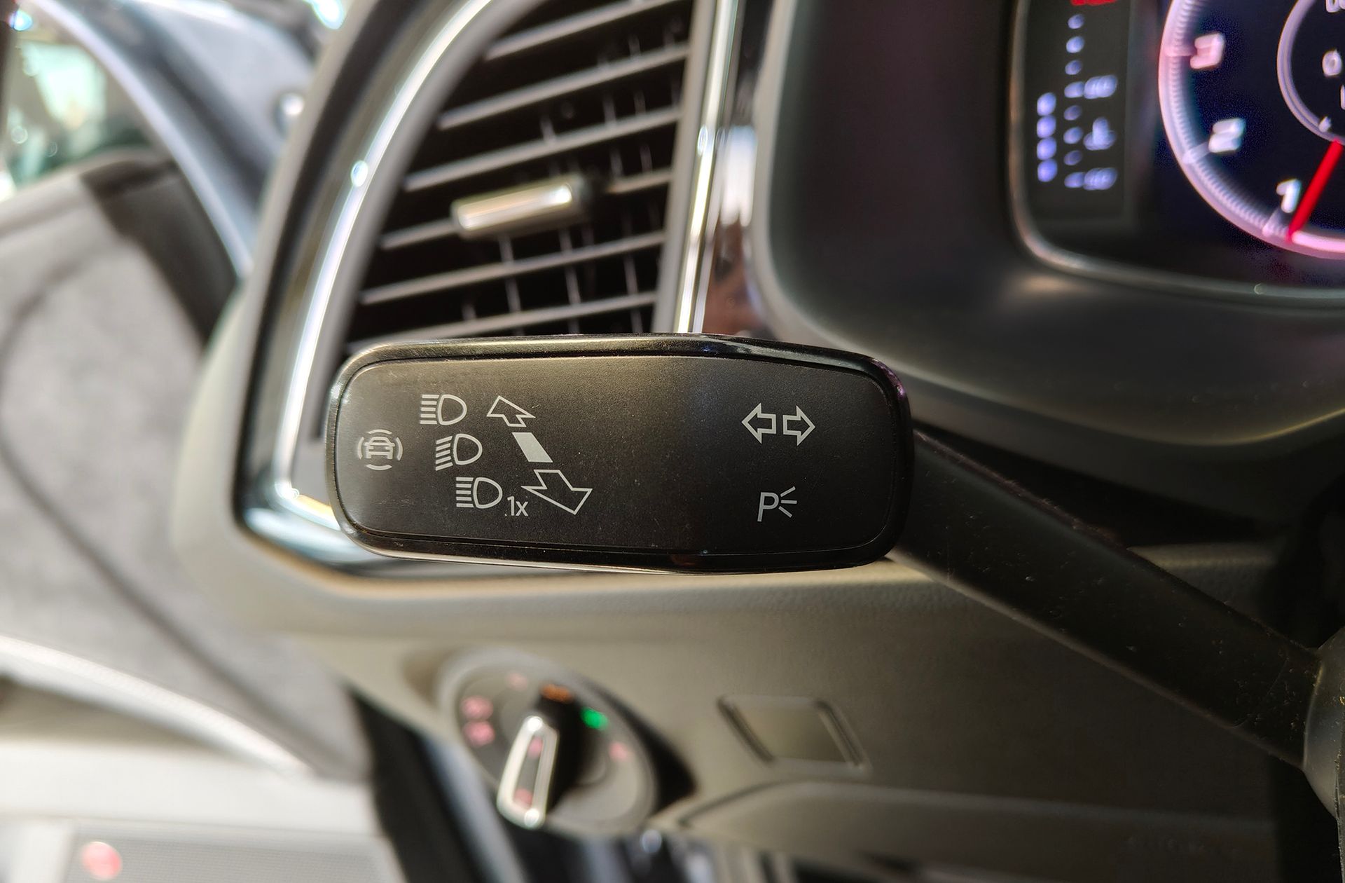 SEAT León 2.0 TSI FR DSG - foto 33
