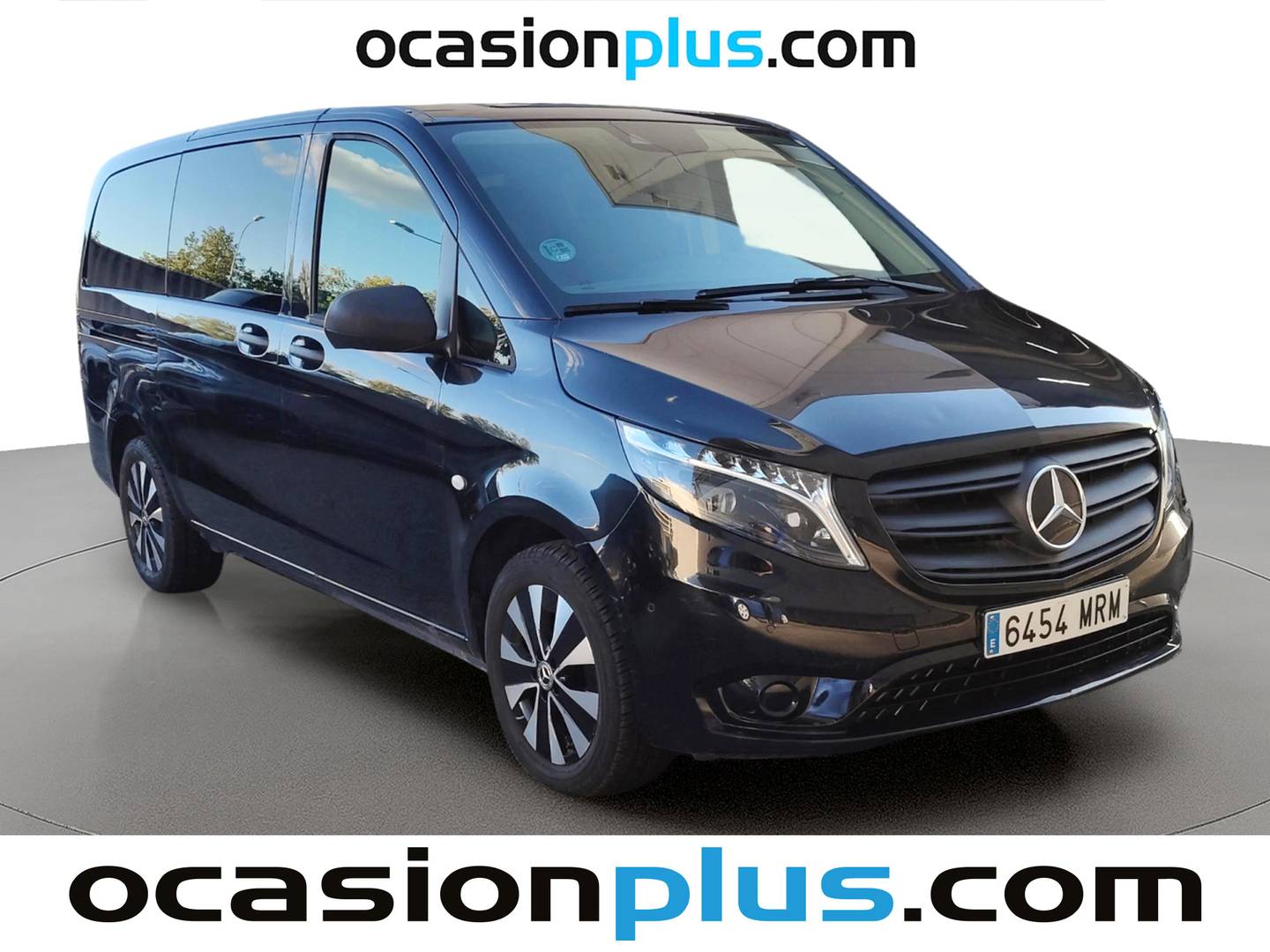 Foto delantera Mercedes Vito Mercedes Vito 116 CDI Tourer Pro Larga (163 CV) 9 Plazas derecha