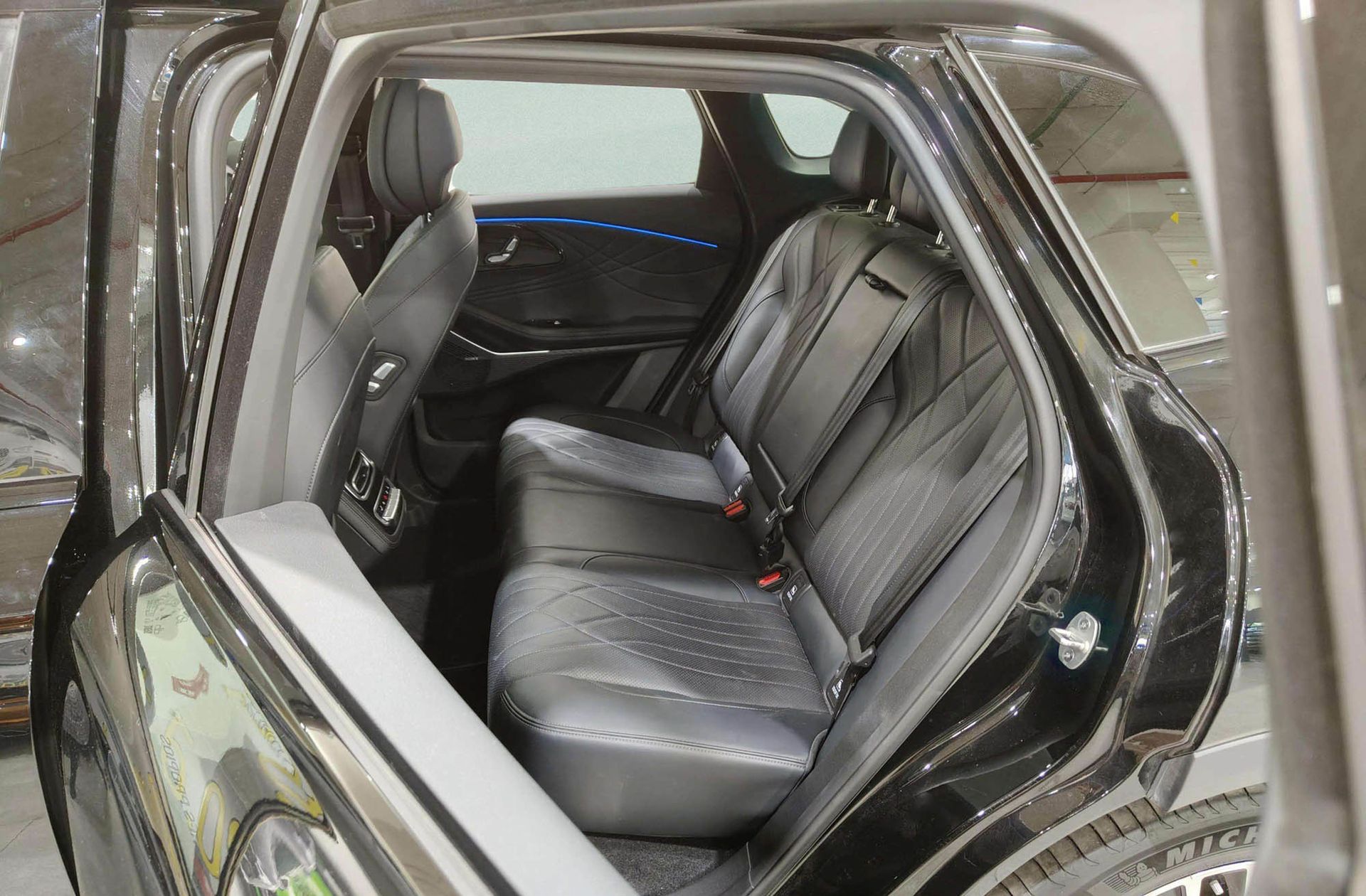 Omoda 9 1.5 T-GDi SHS Premium AWD 4x4 - foto 20