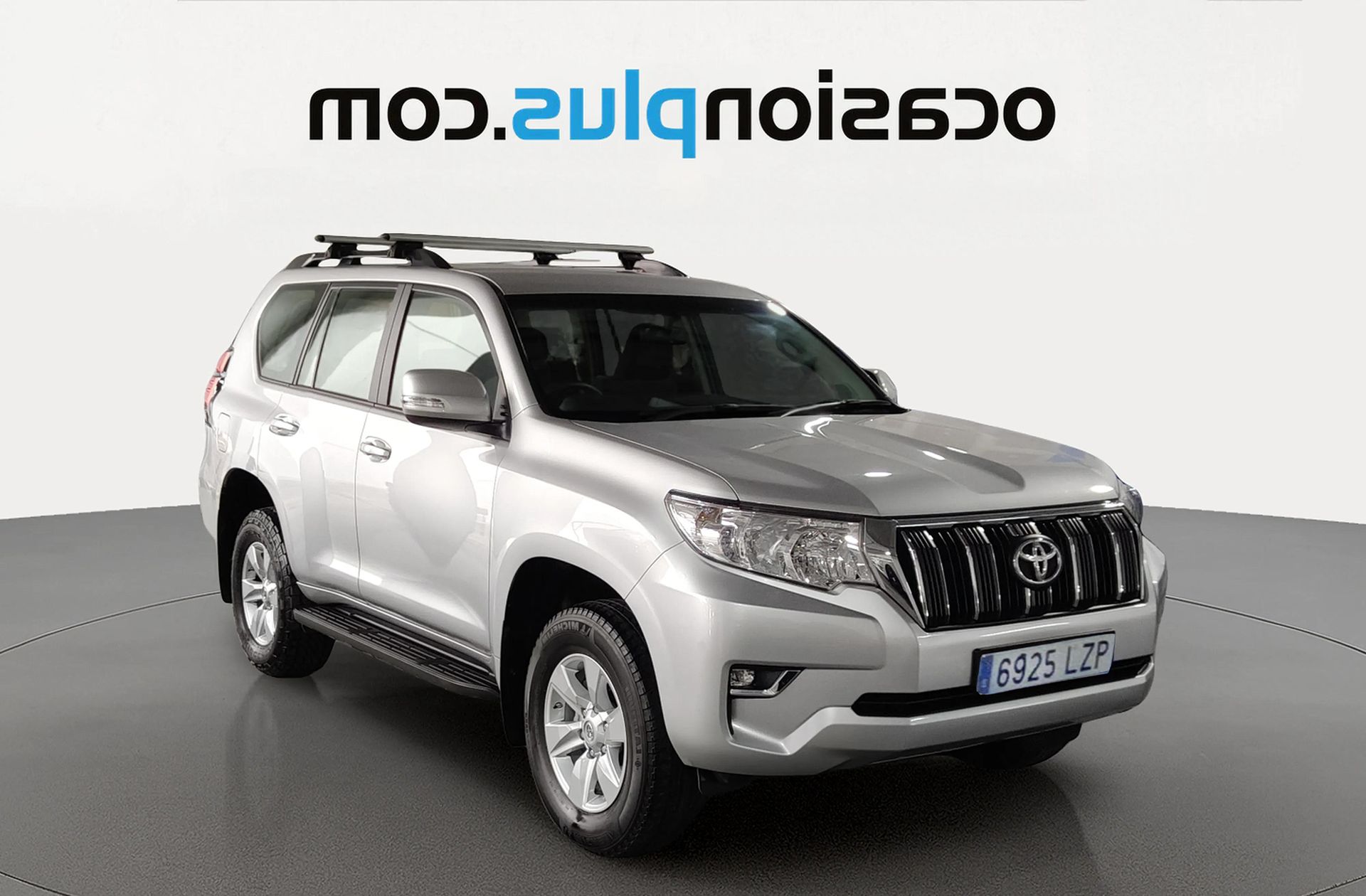 Toyota Land Cruiser 2.8 D-4D VX 7 plazas - foto 2