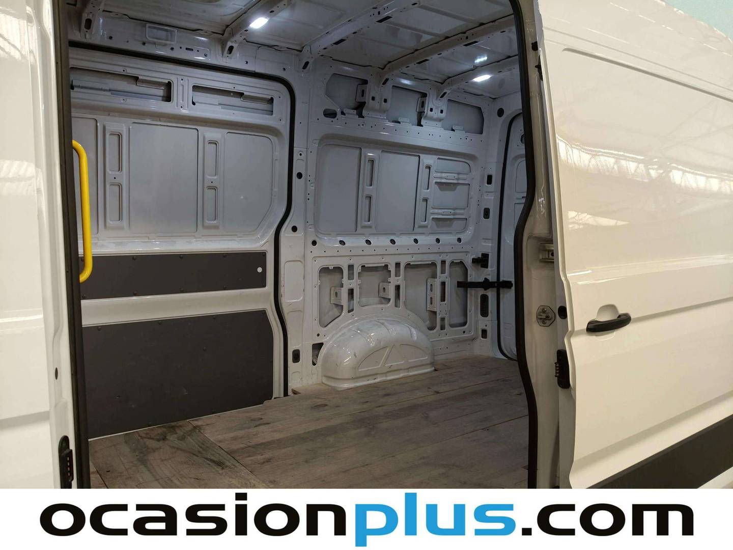 Foto asientos traseros Volkswagen Crafter Volkswagen Crafter 35 Furgón Batalla Media L3H2 2.0 TDI (177 CV)