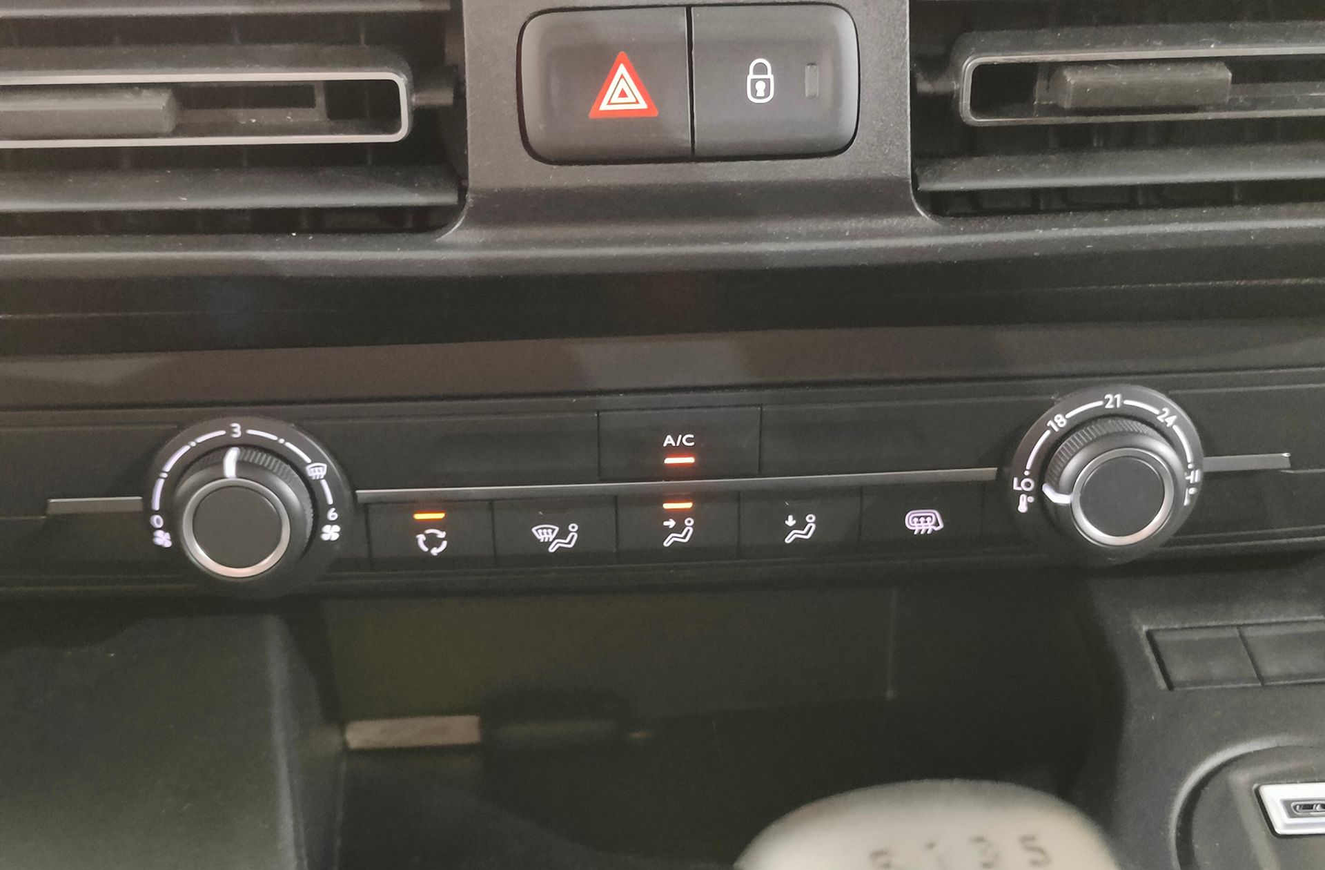 Opel Combo Cargo 1.5 Diesel M 650kg - foto 27
