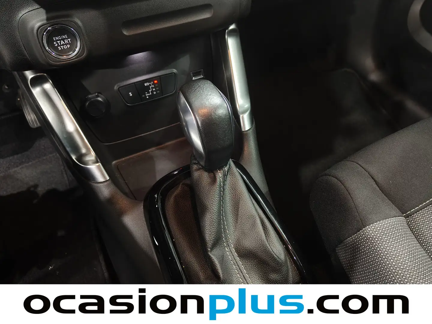 Foto Citroën C3 Aircross Citroen C3 Aircross PureTech 130 Shine Pack EAT6 (131 CV)