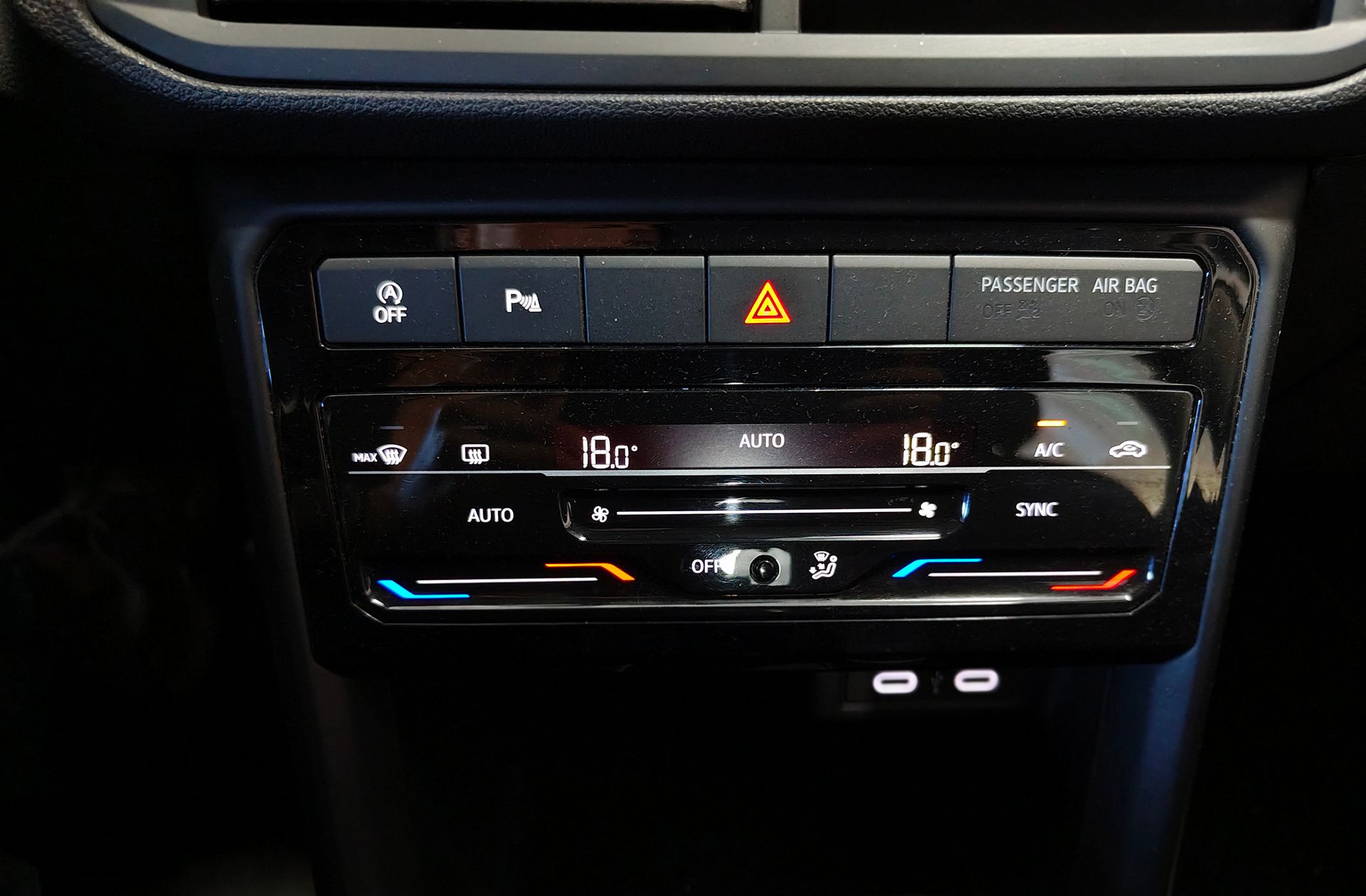 Volkswagen T-Cross Advance 1.0 TSI - foto 30