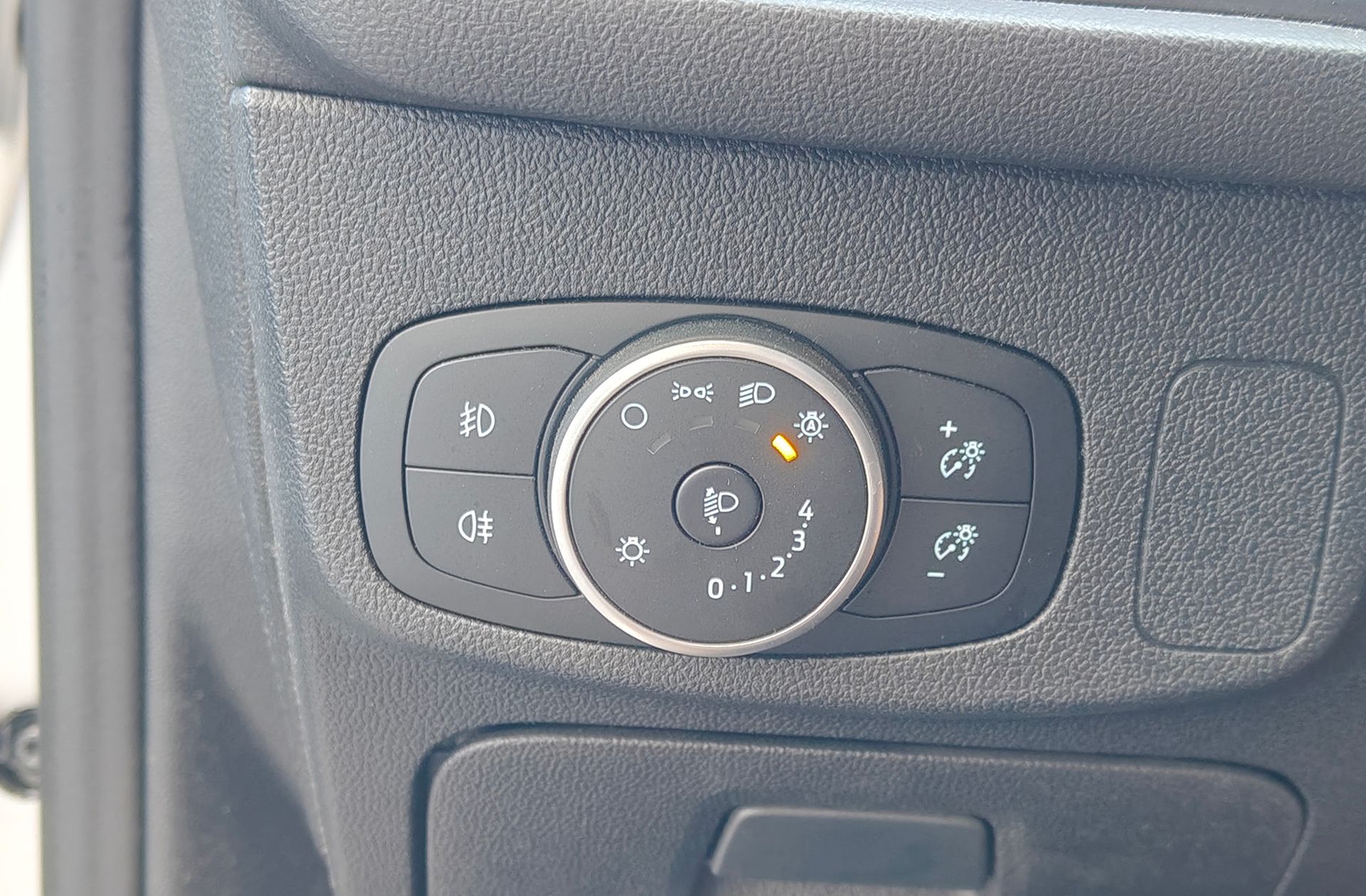 Ford Focus 1.0 EcoBoost ST-Line - foto 13