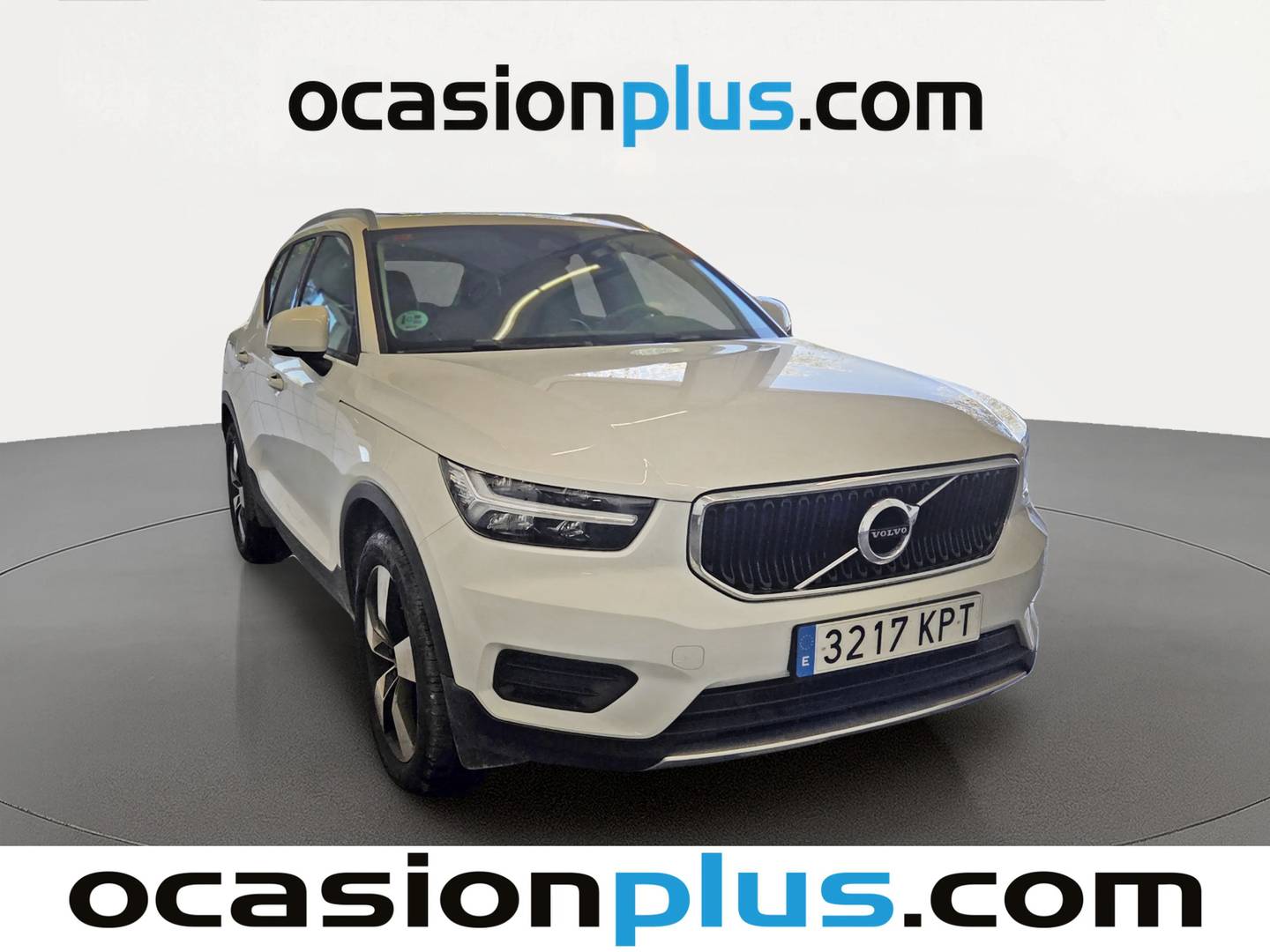 Foto delantera Volvo XC40 Volvo XC40 T3 Momentum (156 CV) derecha