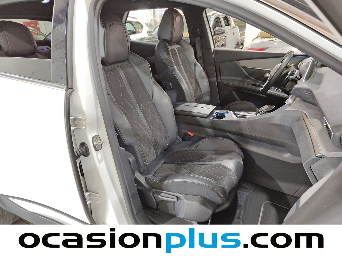 Foto Peugeot 3008 Peugeot 3008 BlueHDi 180 S&S GT EAT6  (180 CV)