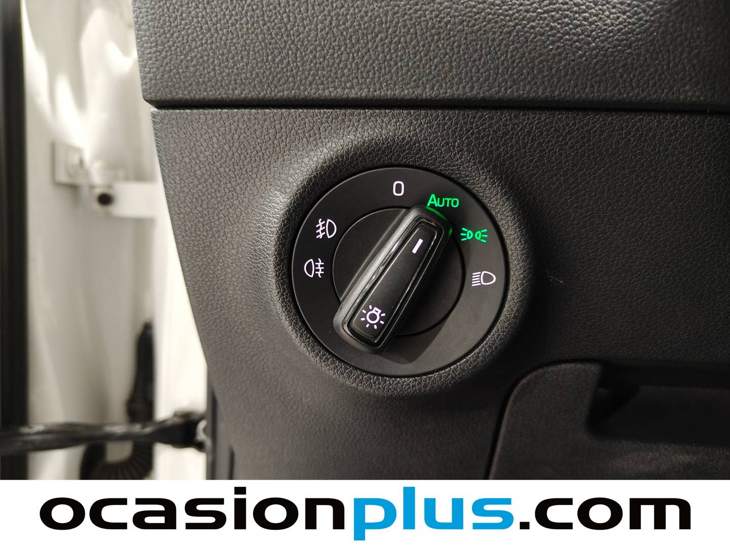 Foto Skoda Karoq Skoda Karoq 2.0 TDI Ambition 4X4 DSG  (150 CV)