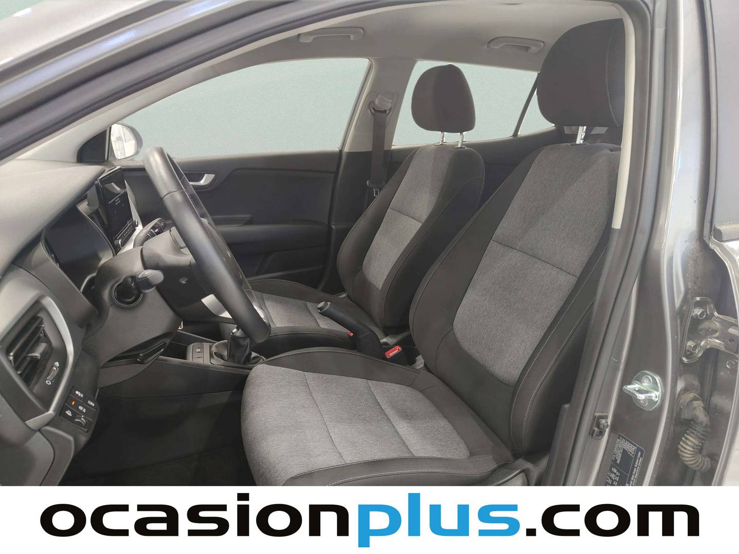 Foto asientos delanteros KIA Stonic KIA Stonic 1.0 T-GDi MHEV MT Concept (100 CV)