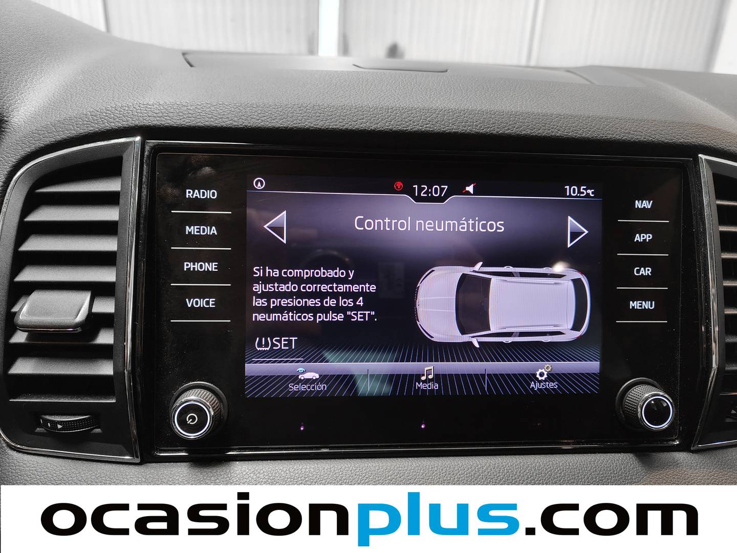 Foto Skoda Karoq Skoda Karoq 1.0 TSI Like  (115 CV)