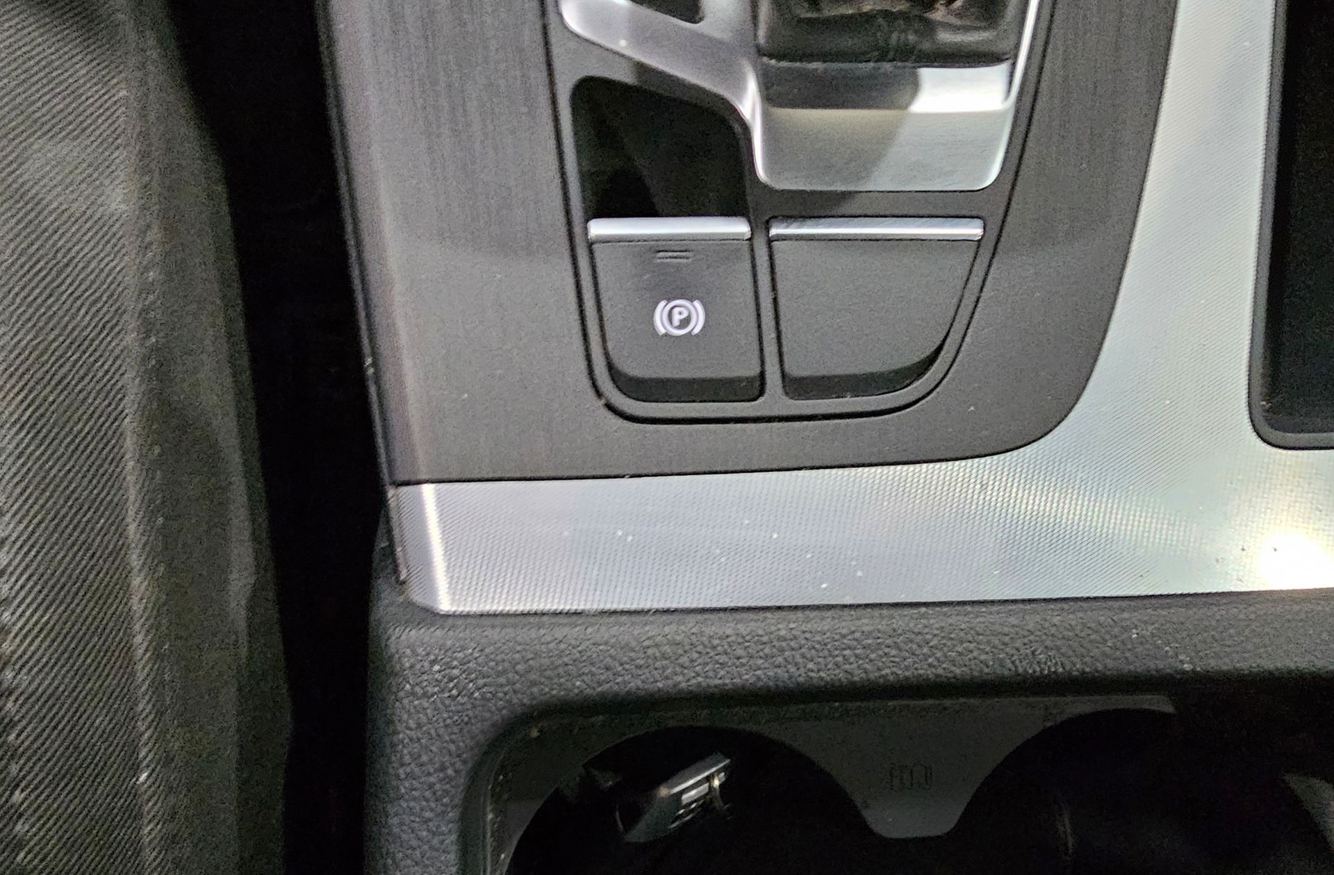 Audi Q5 S line 40 TDI quattro S tronic - foto 36