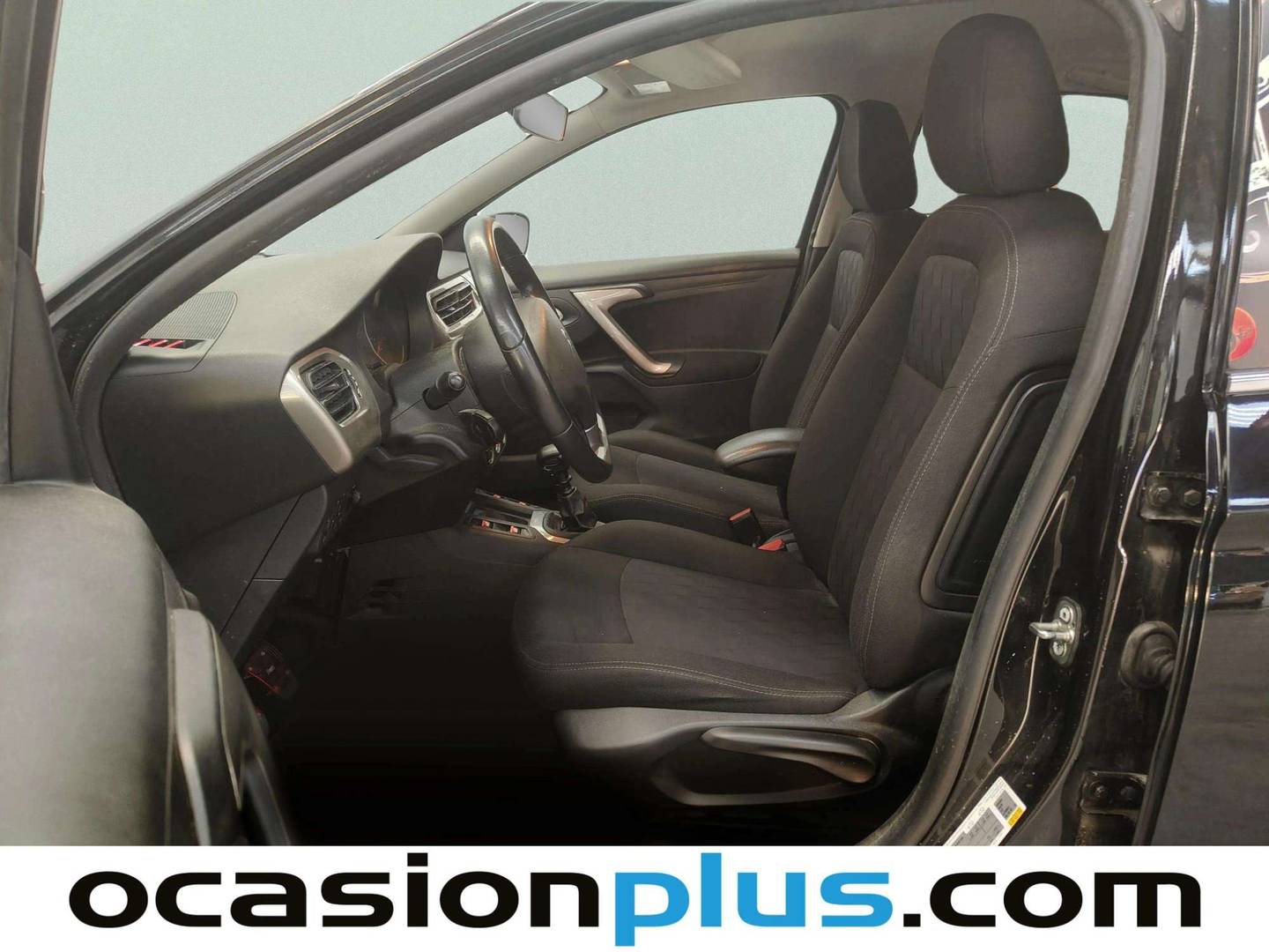 Foto asientos delanteros Citroën C-Elysée Citroën C-Elysee BlueHDi 100 Shine (102 CV)