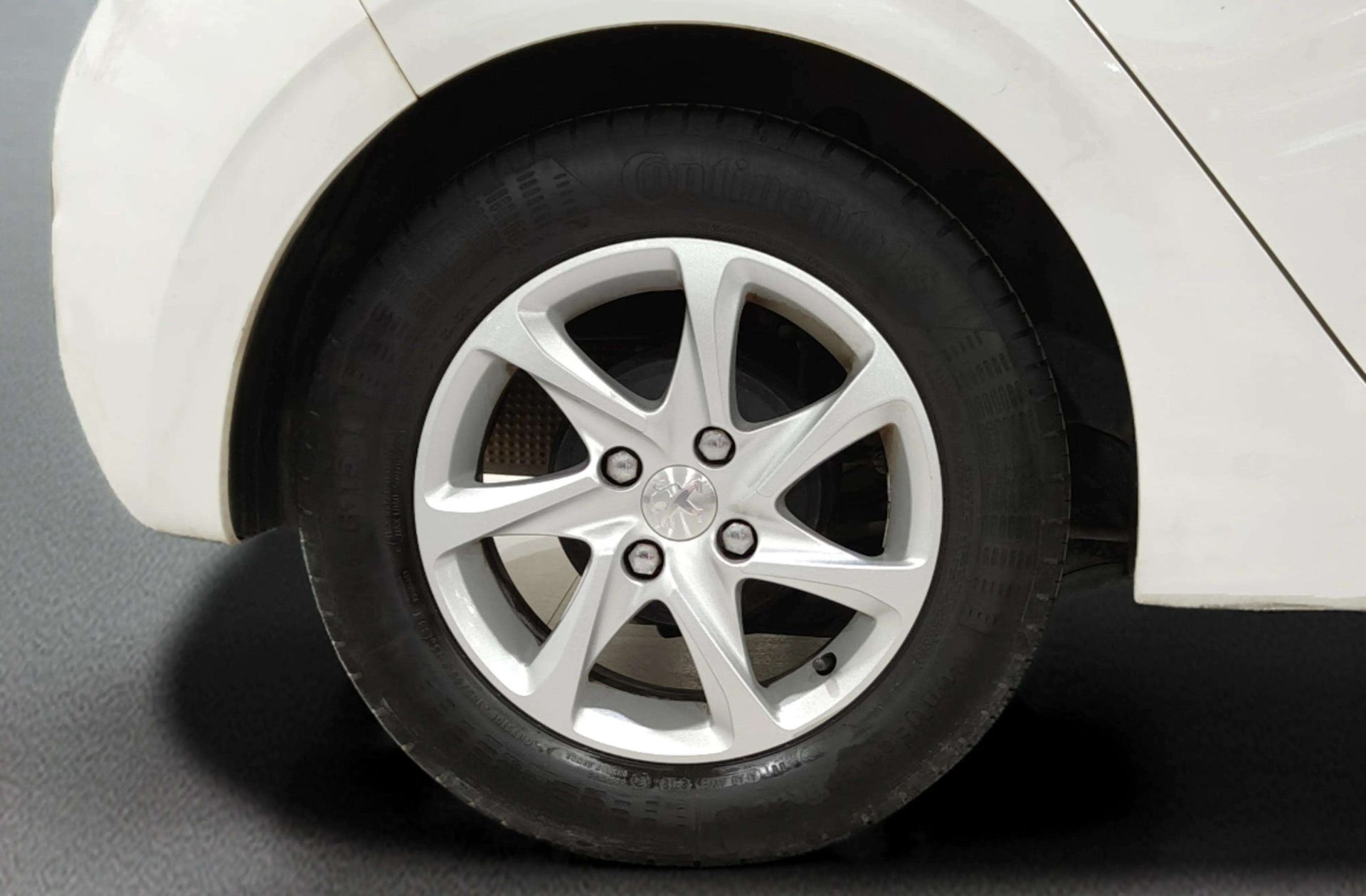 Peugeot 208 1.2 PureTech Active - foto 29