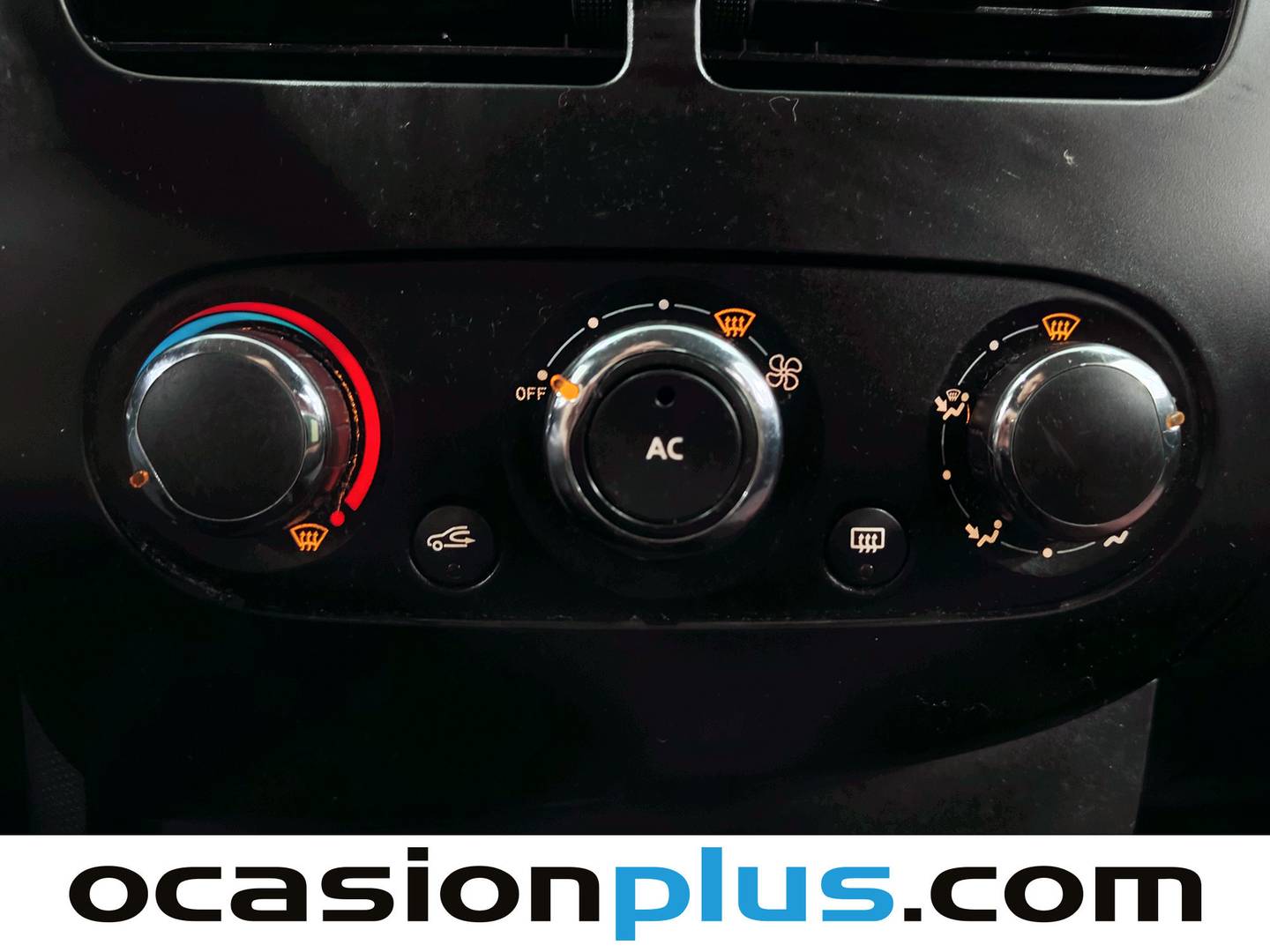 Equipamiento del Renault Clio Renault Clio Business dCi (75 CV)