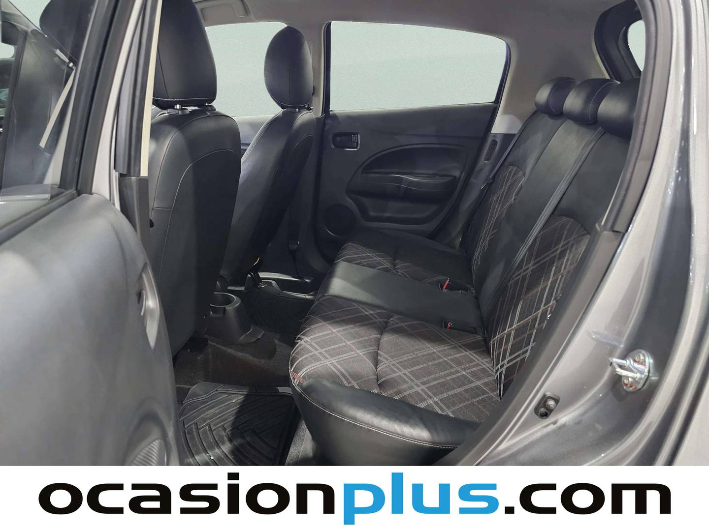 Foto asientos traseros Mitsubishi Space Star Mitsubishi Space Star 120 MPI Kaiteki  (71 CV)