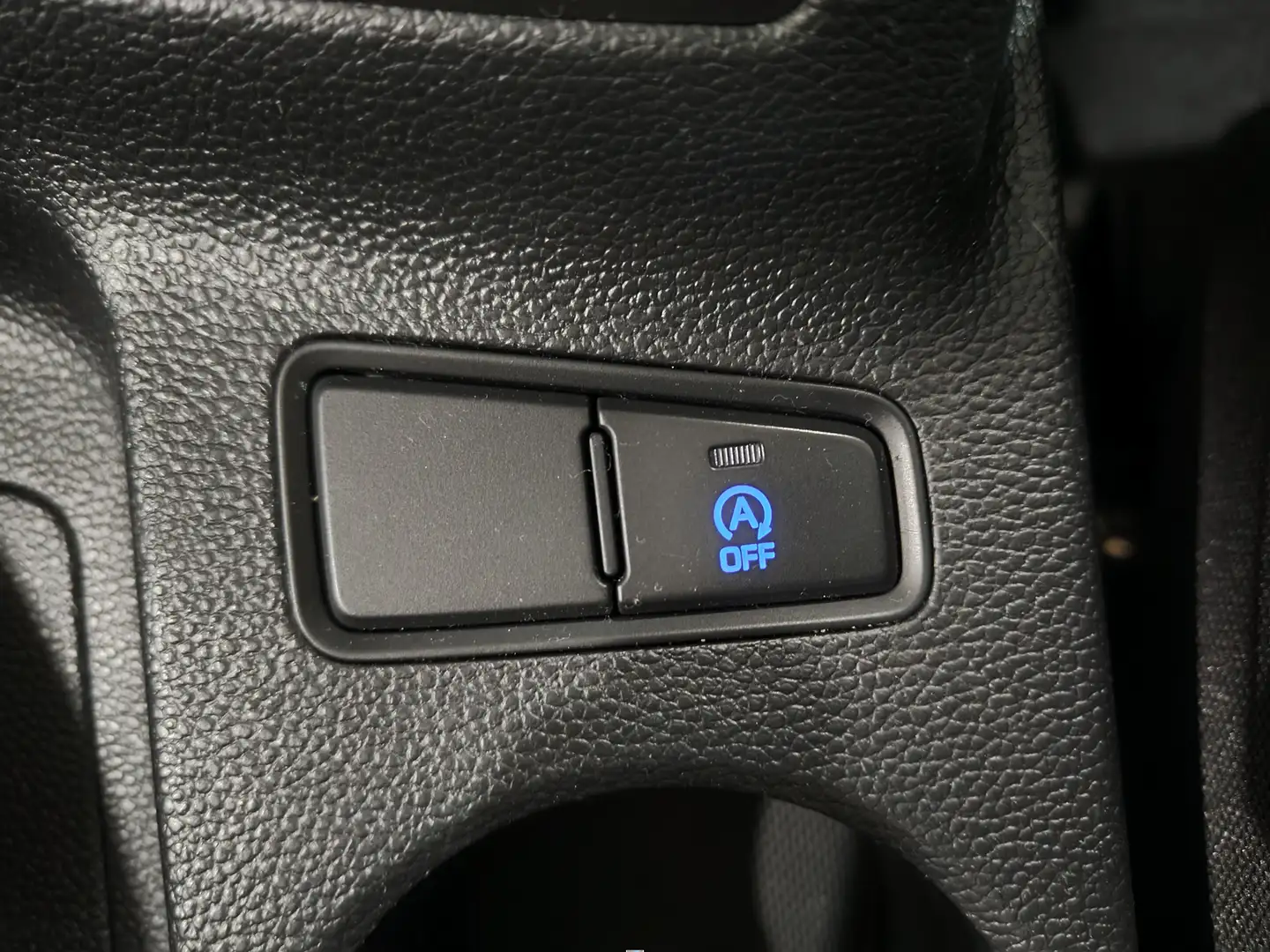 Foto Hyundai i20 Hyundai i20 1.2 MPI Essence (84 CV)