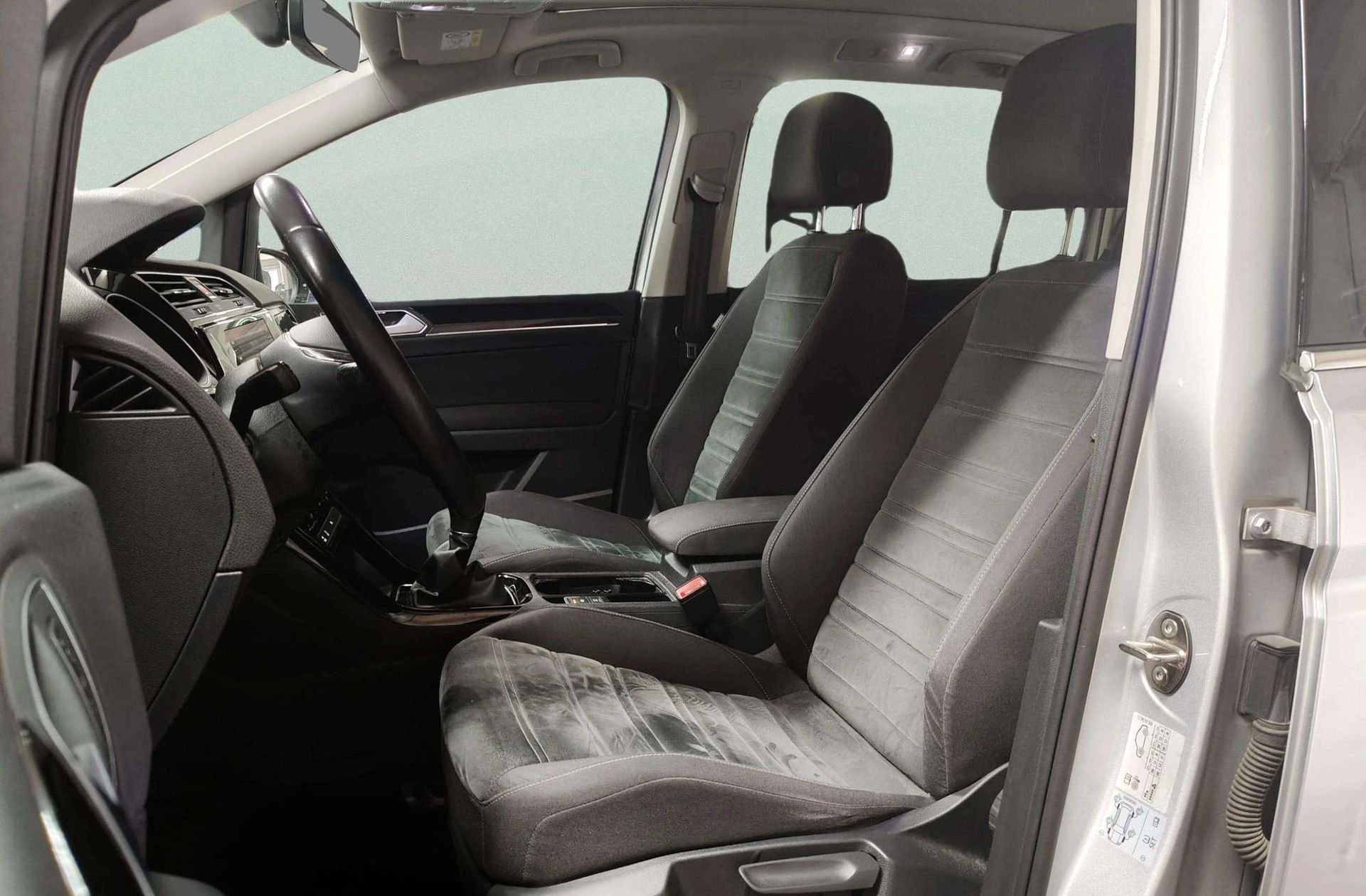 Volkswagen Touran Sport 2.0 TDI Pack R-Line - foto 12