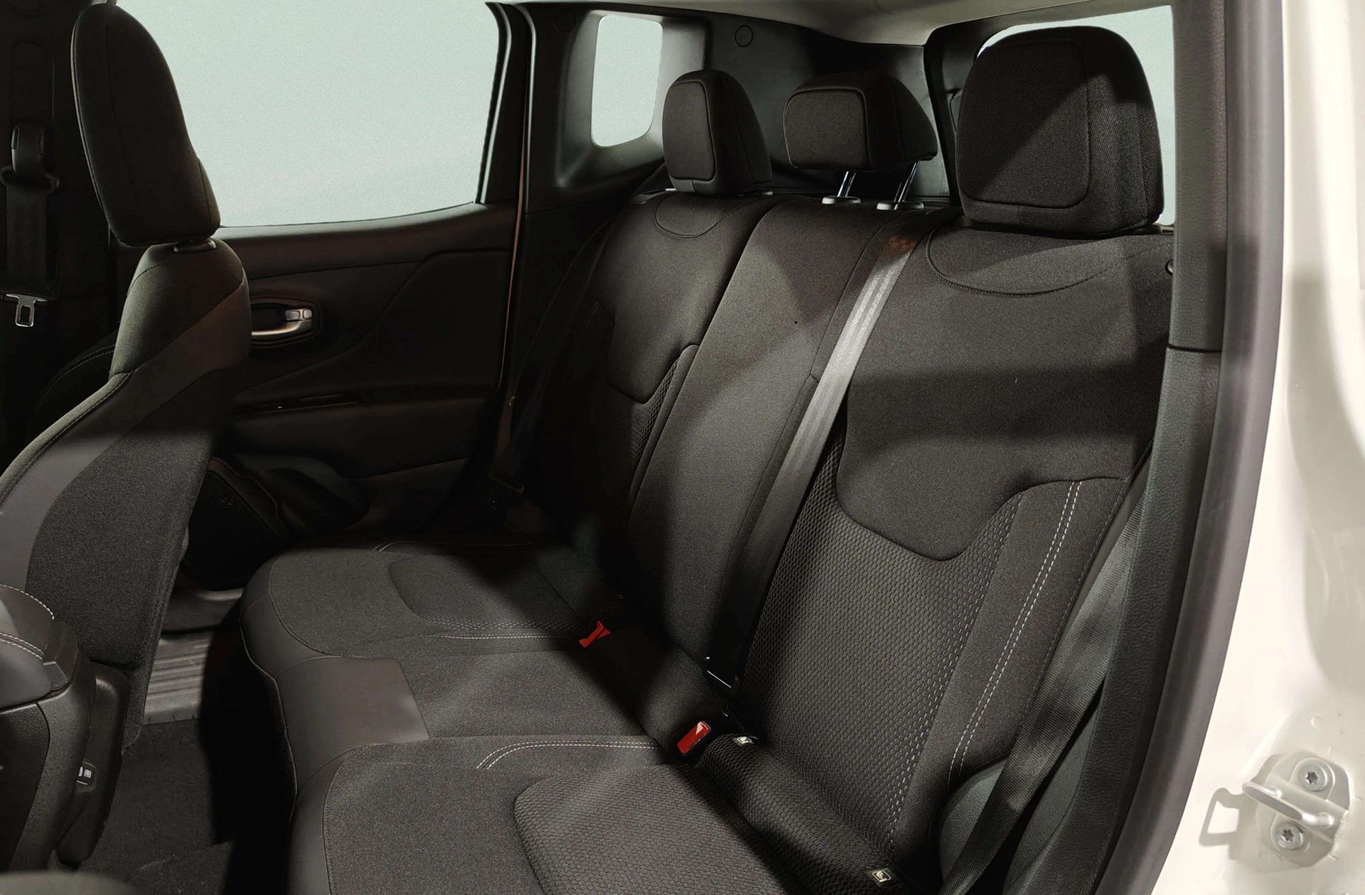 Jeep Renegade eHybrid 1.5 Limited ATX - foto 12