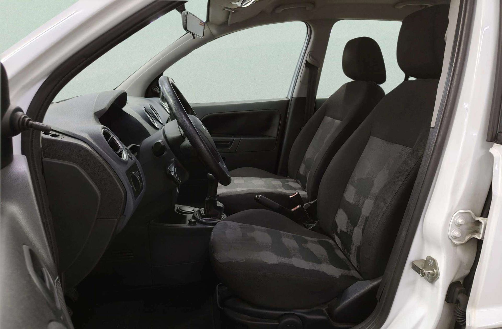 Ford Fusion 1.4 Urban - foto 8