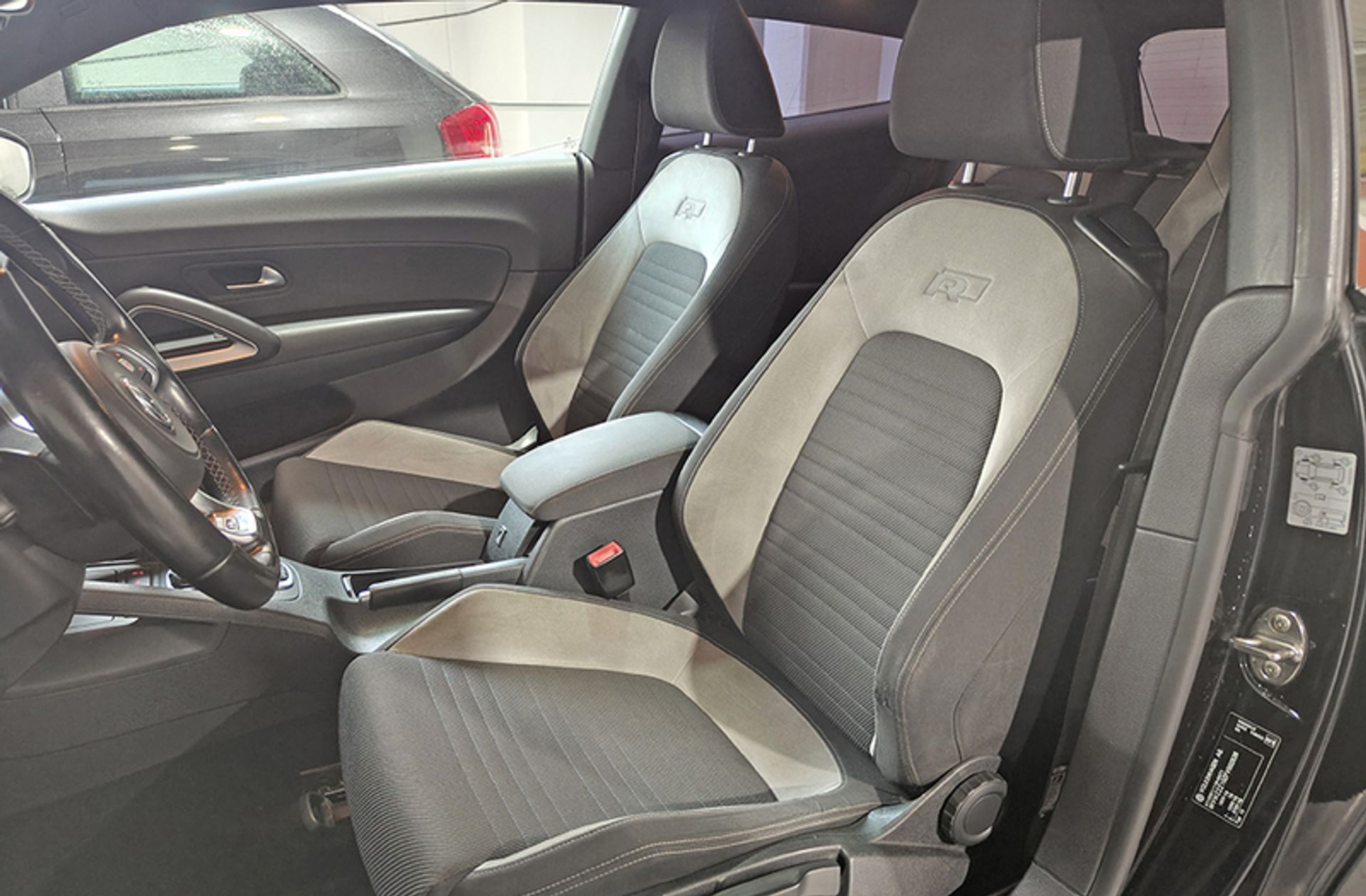 Volkswagen Scirocco R-Line 2.0 TDI BMT DSG - foto 11