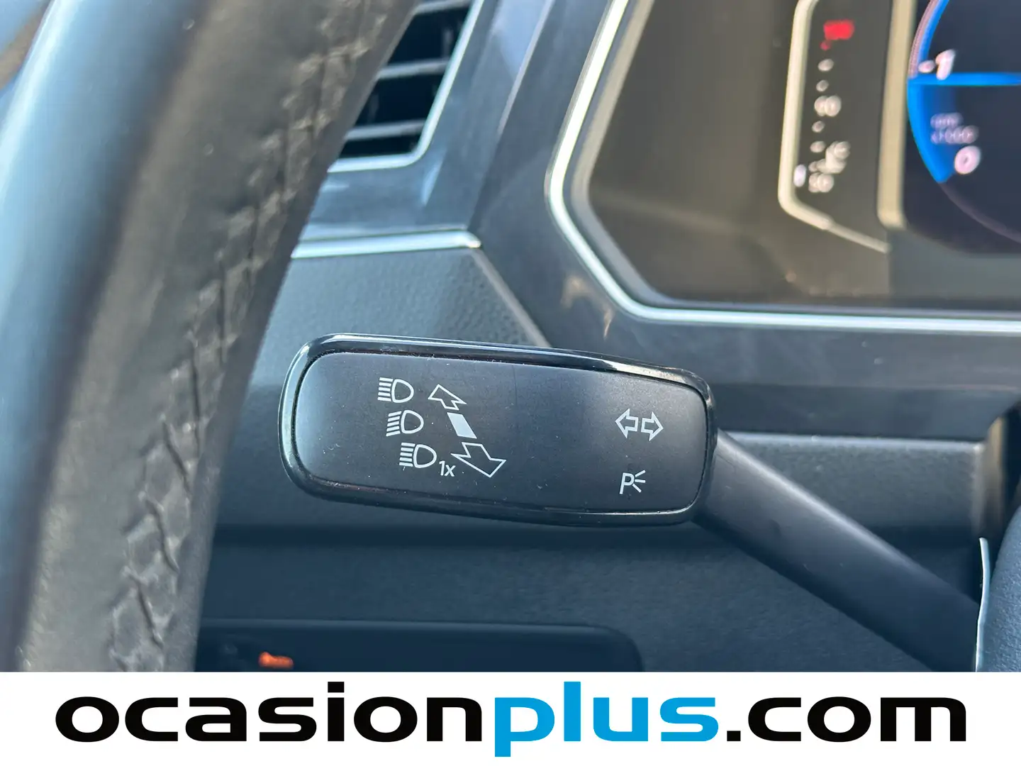 Foto Volkswagen Tiguan Volkswagen Tiguan R-Line 2.0 TDI (150 CV) DSG