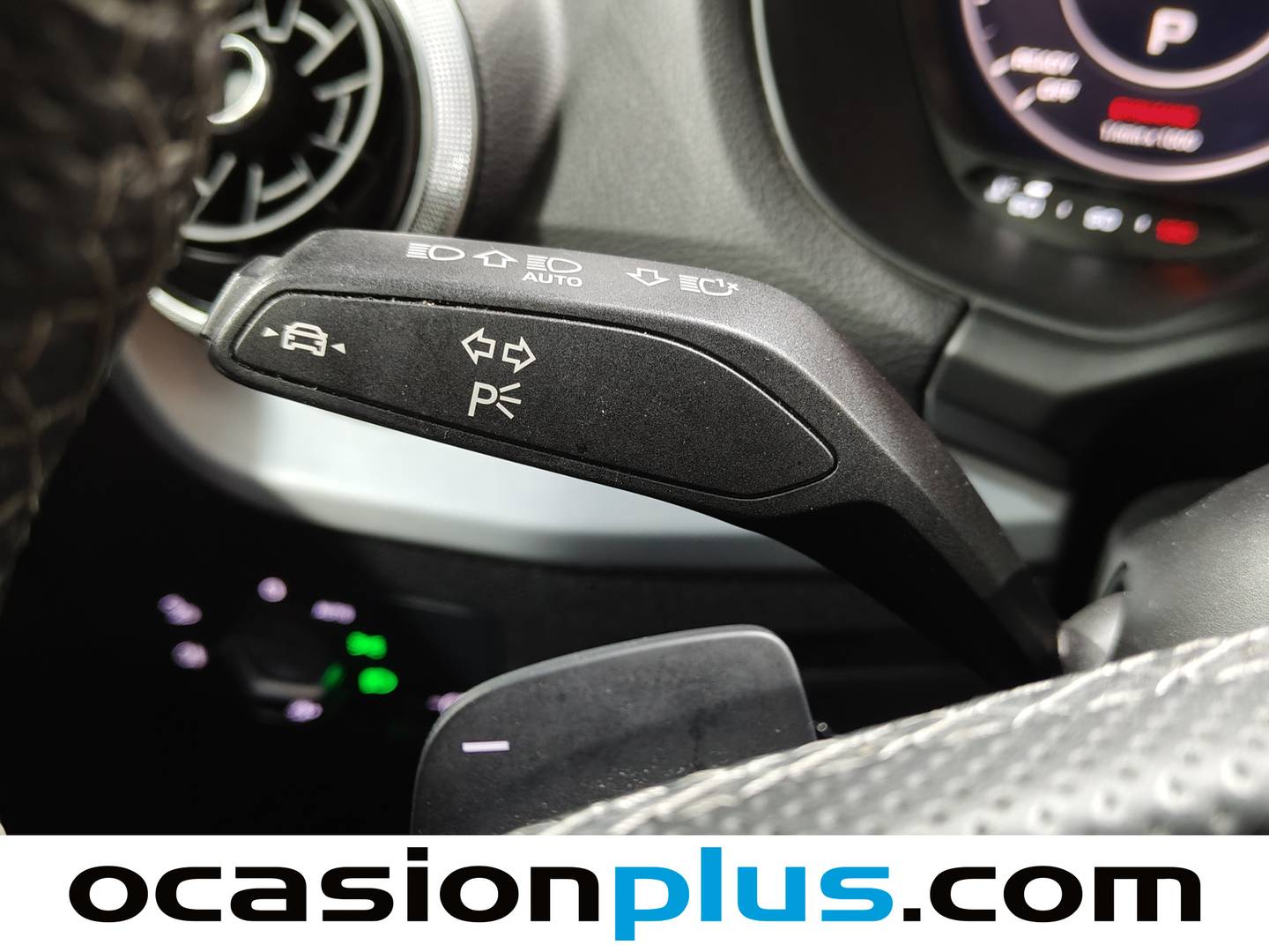 Foto Audi Q2 Audi Q2 Adrenalin 30 TDI (116 CV) S tronic Pack S-Line