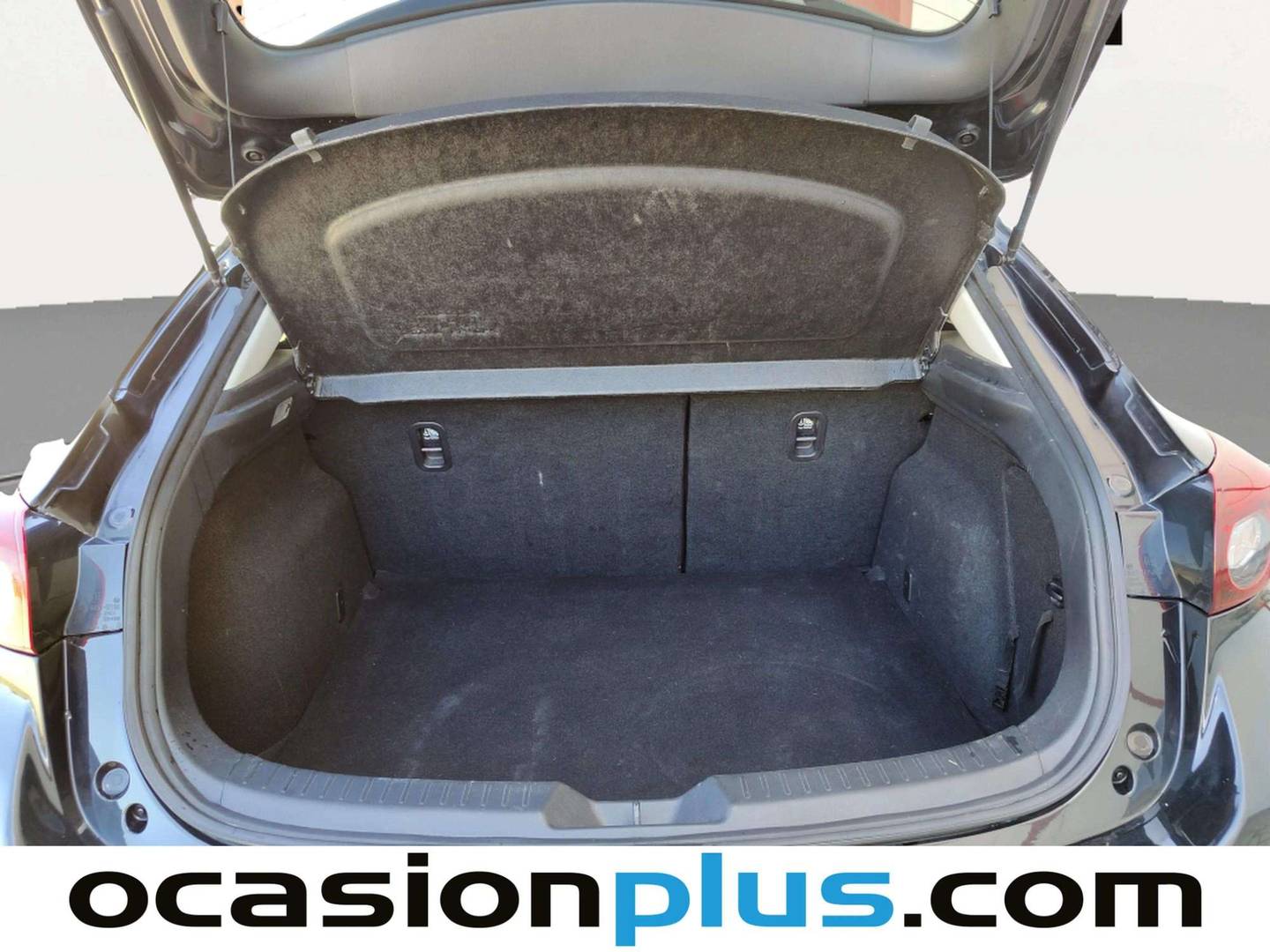 Fotos maletero Mazda Mazda3 Mazda Mazda 3 2.2 DE Luxury (150 CV)